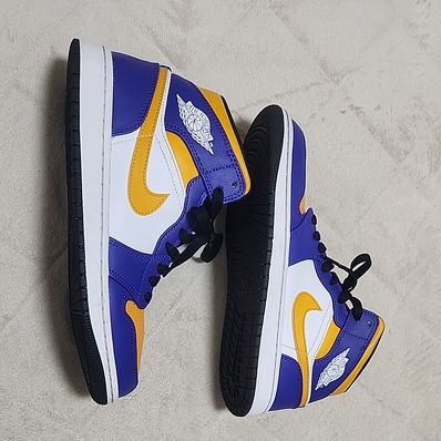 Nike Air Jordan 1 Mid "Lakers"