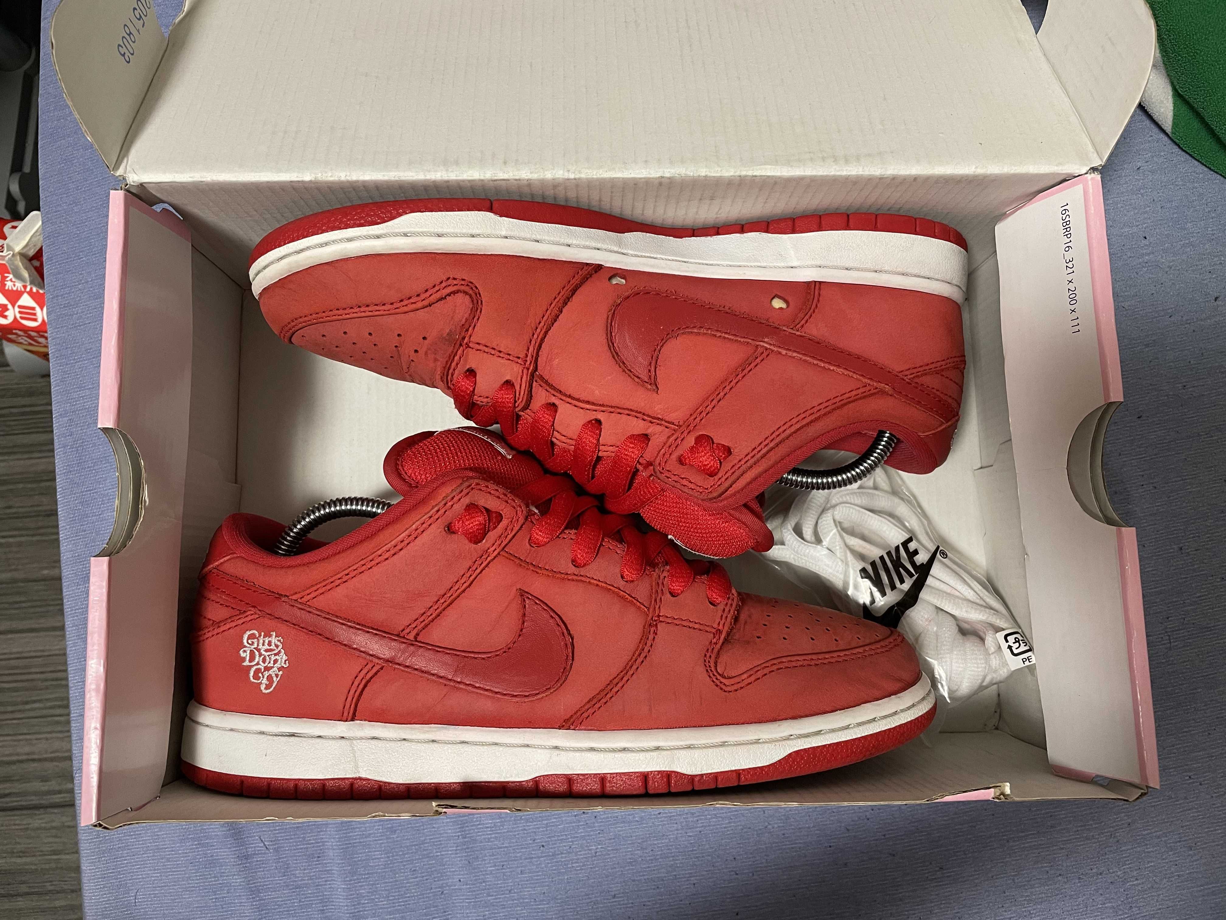 Girls Don't Cry × Nike SB Dunk Low Pro QS "Red" / VERDY