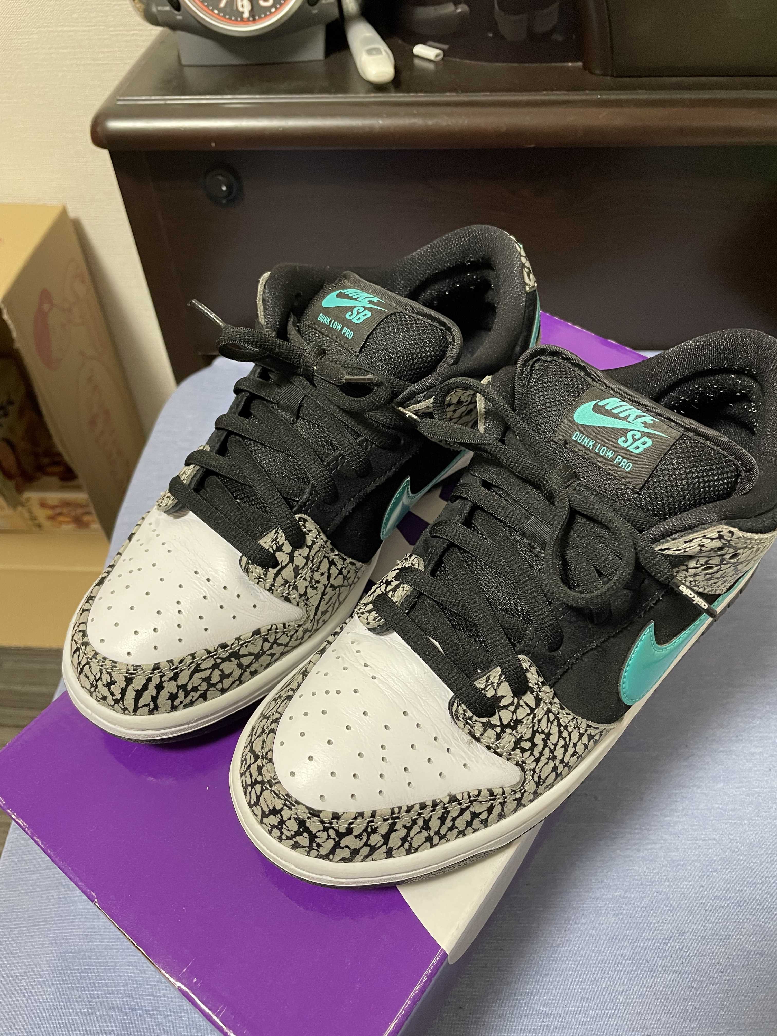 Nike SB Dunk Low "Elephant/Safari"