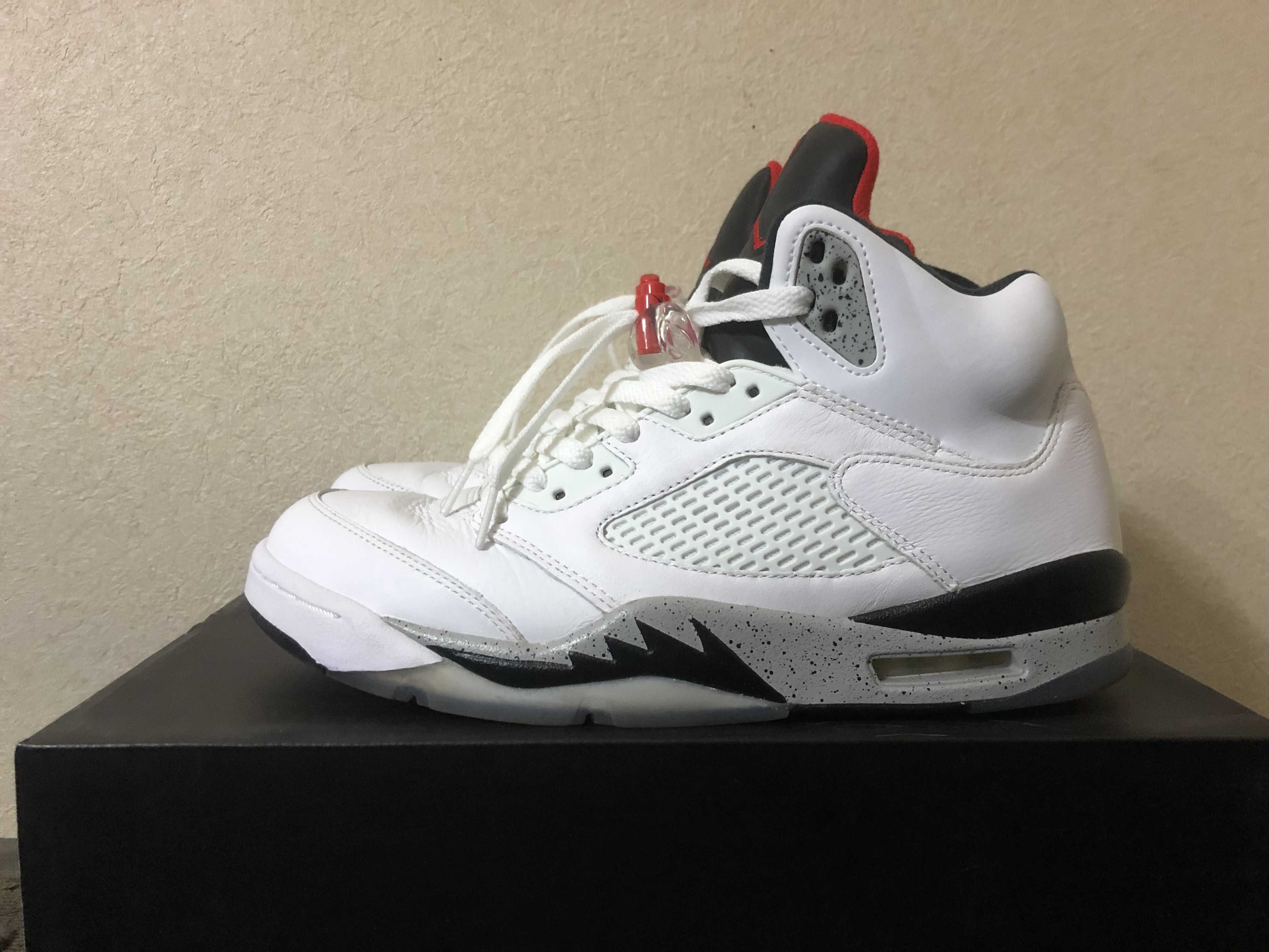 NIKE AIR JORDAN 5 RETRO "WHITE CET"