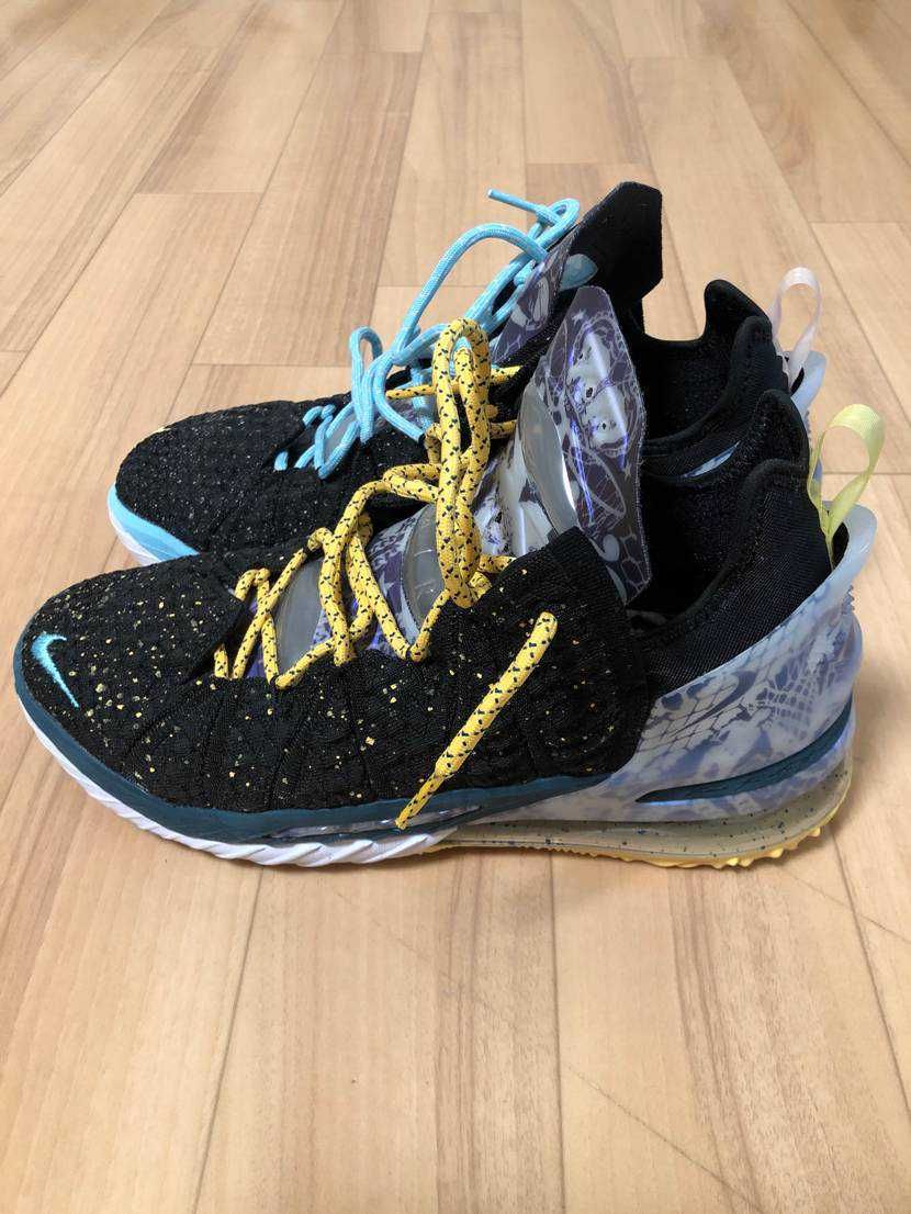 Nike LeBron 18 "Reflections"