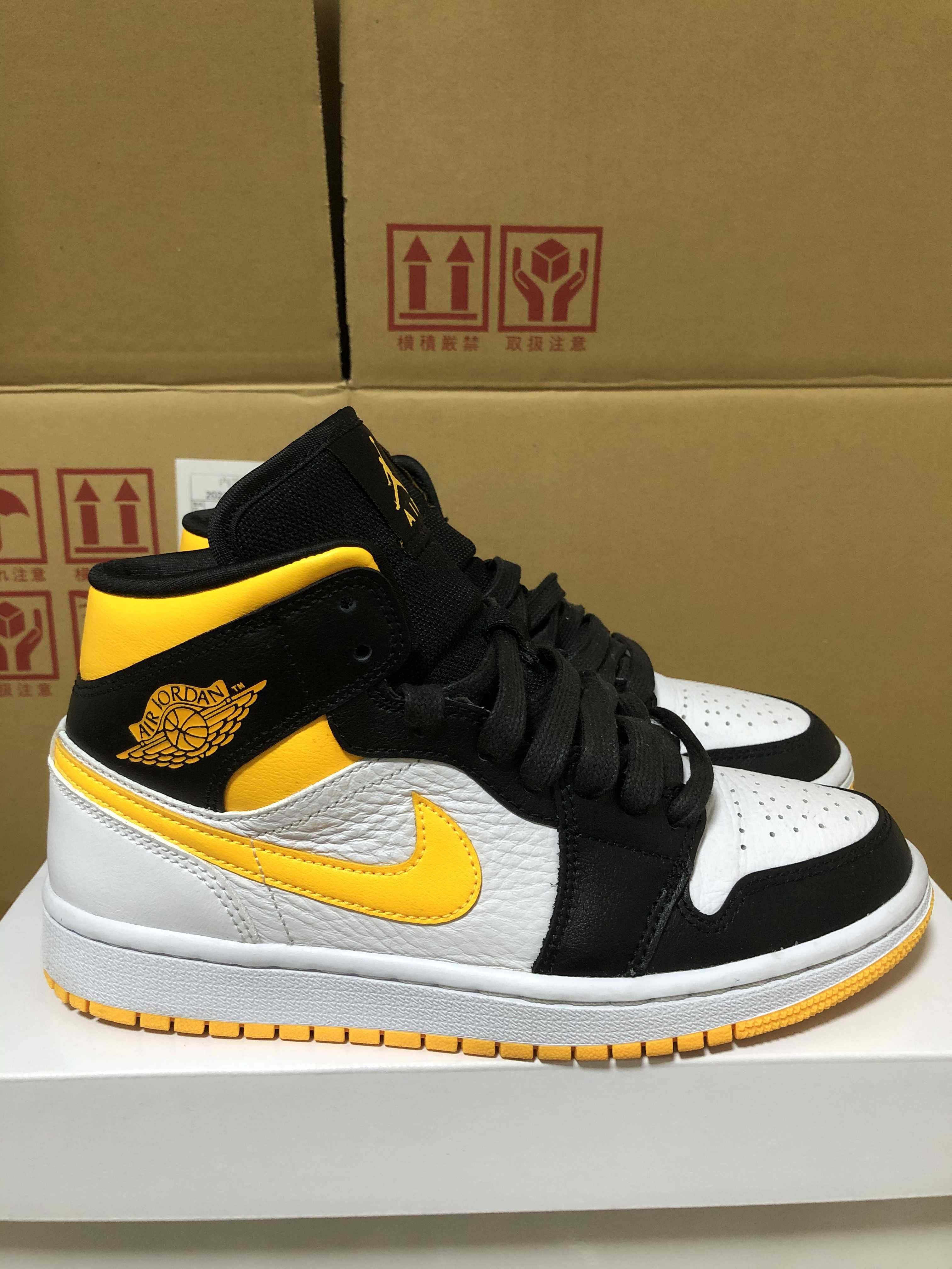 Nike Women's Air Jordan 1 Mid SE "Laser Orange Black"      