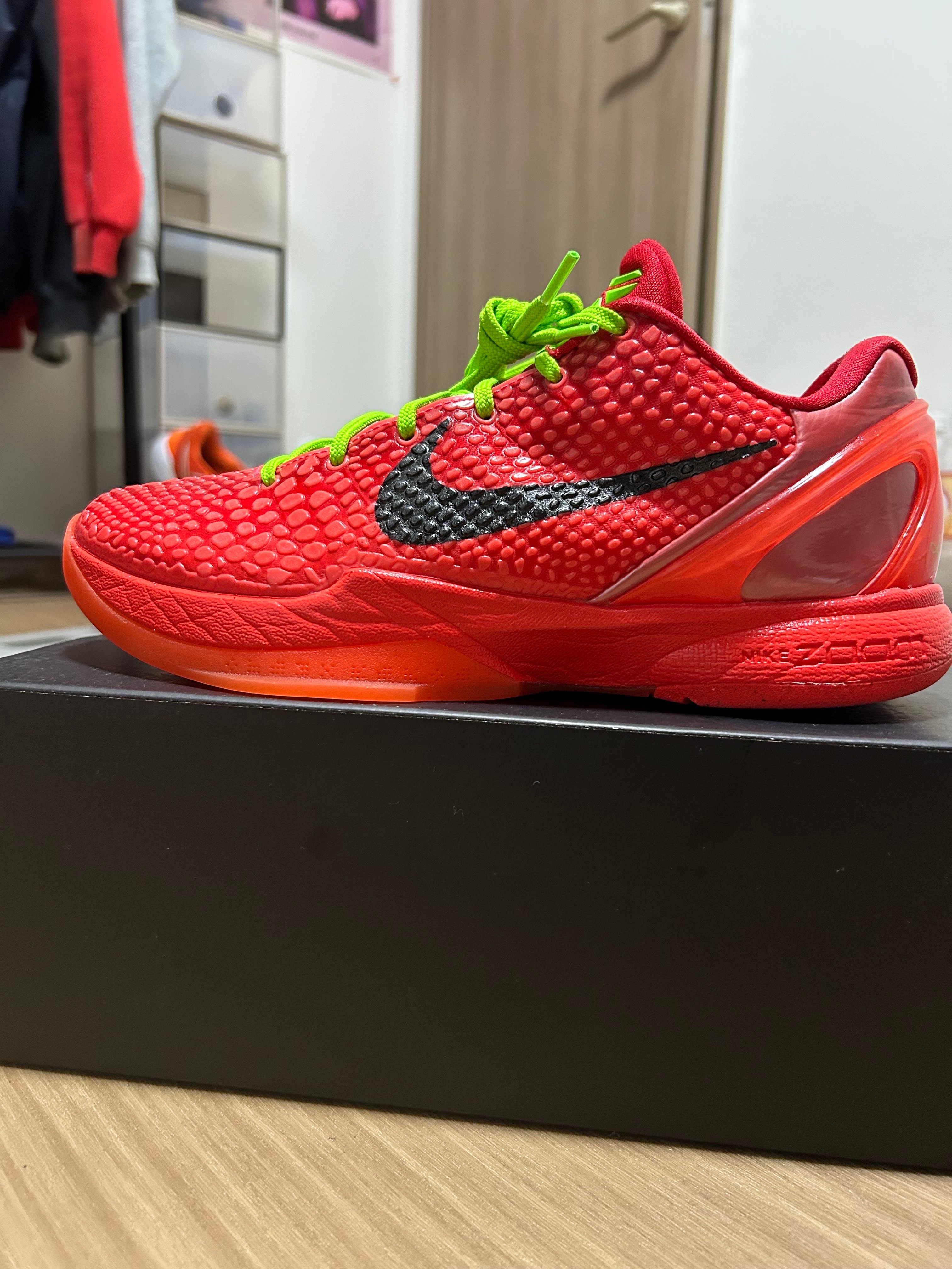 Nike Kobe 6 Protro "Reverse Grinch"