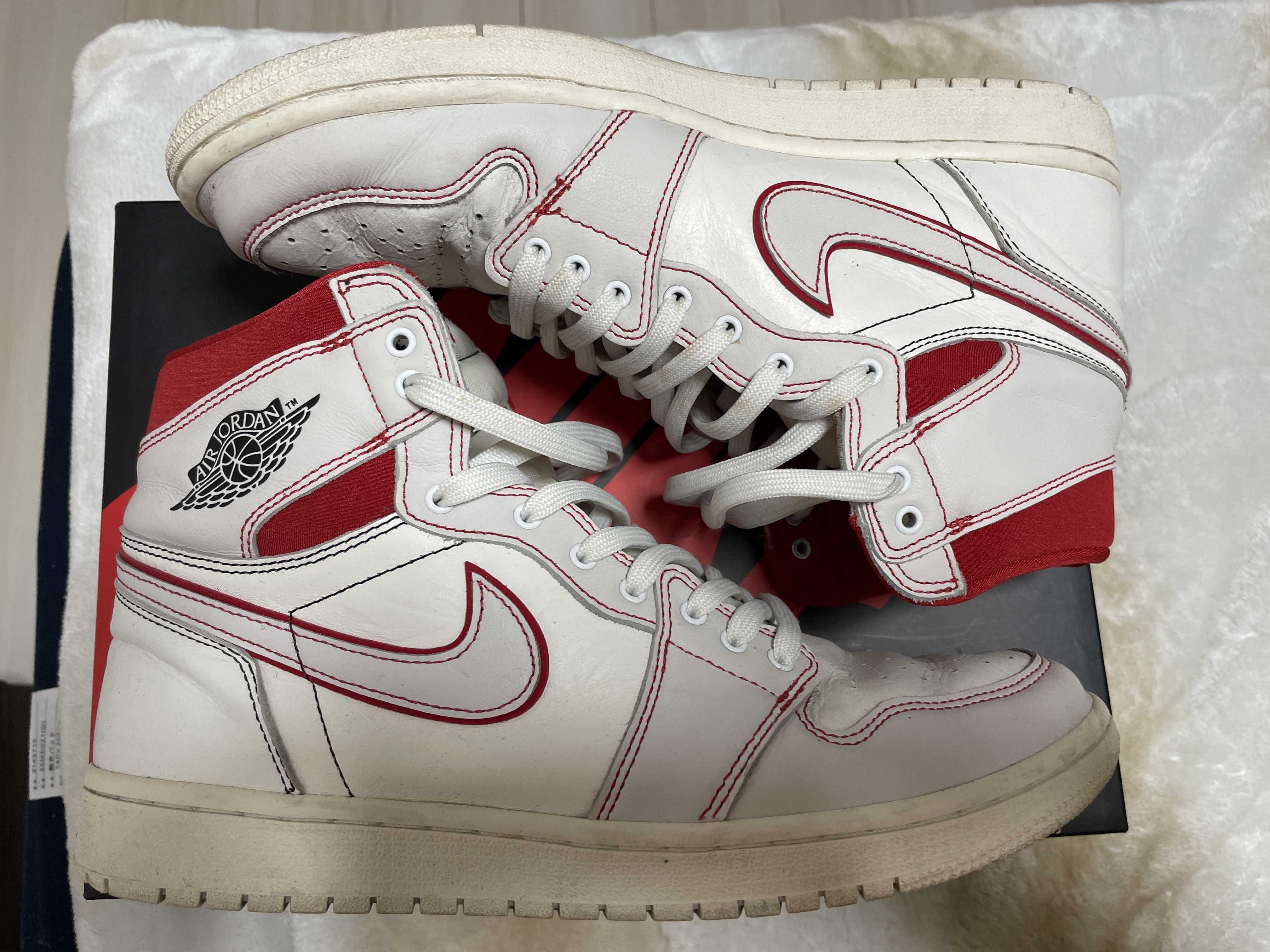 Nike Air Jordan 1 Retro High OG "Sail/University Red"     