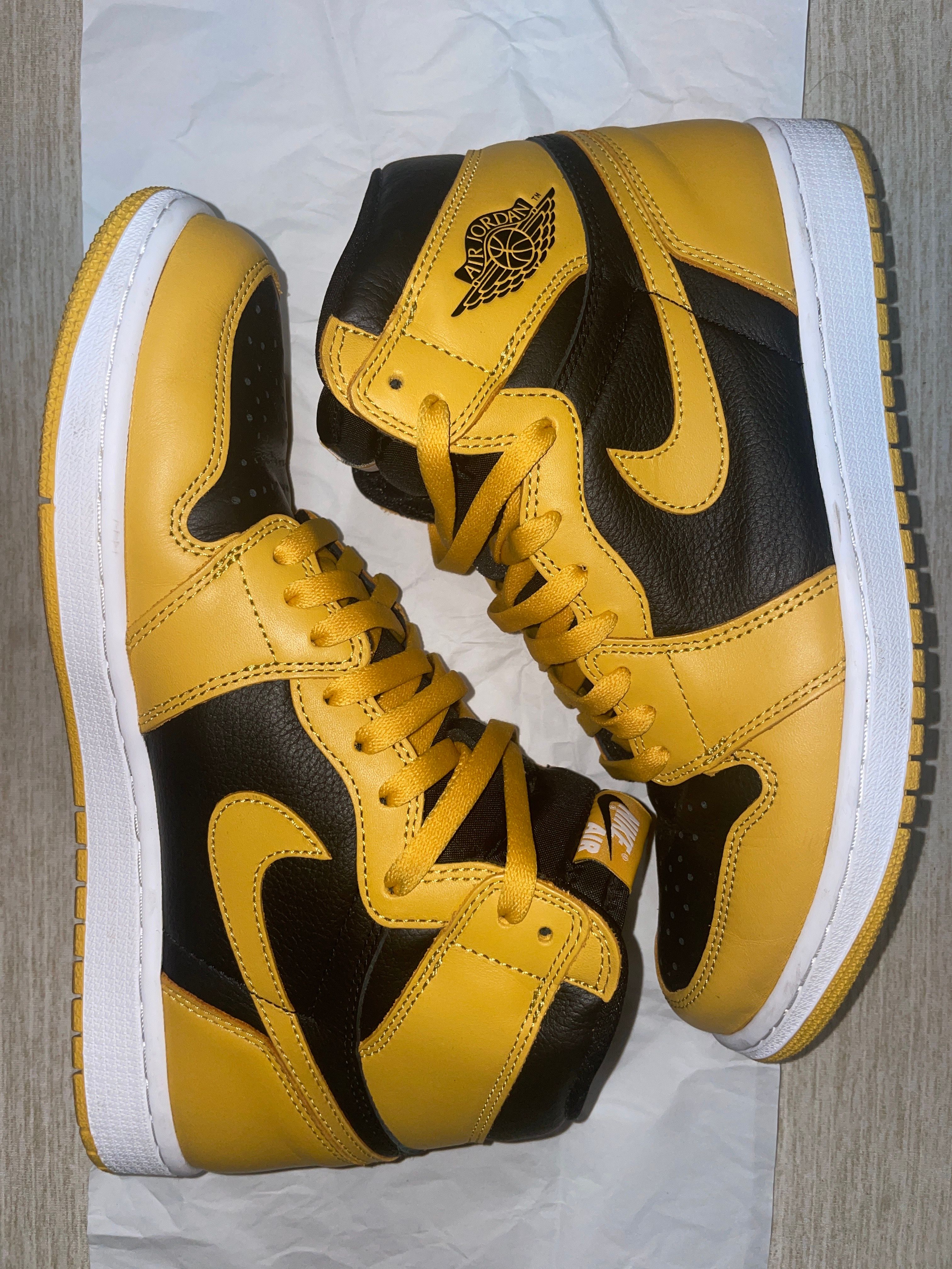 Nike Air Jordan 1 High OG "Pollen" 