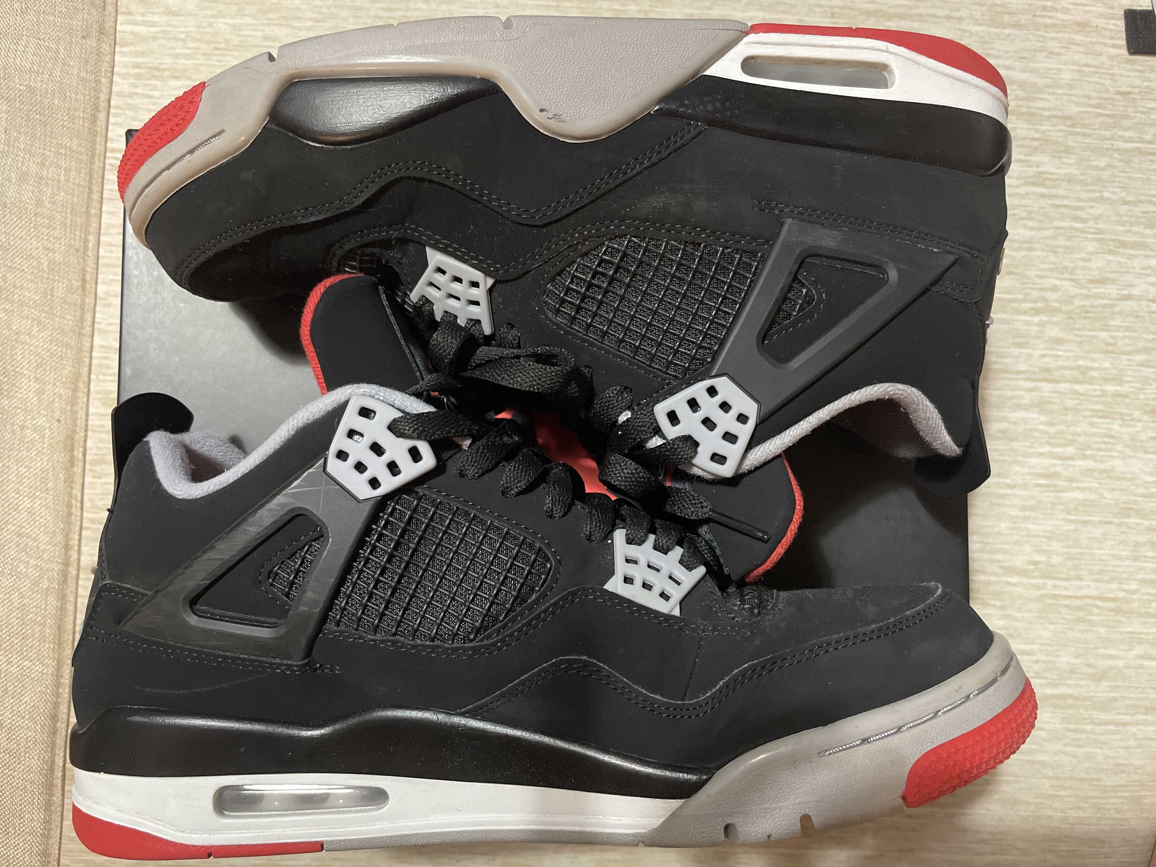 Nike Air Jordan 4 Retro "Bred" (2019)