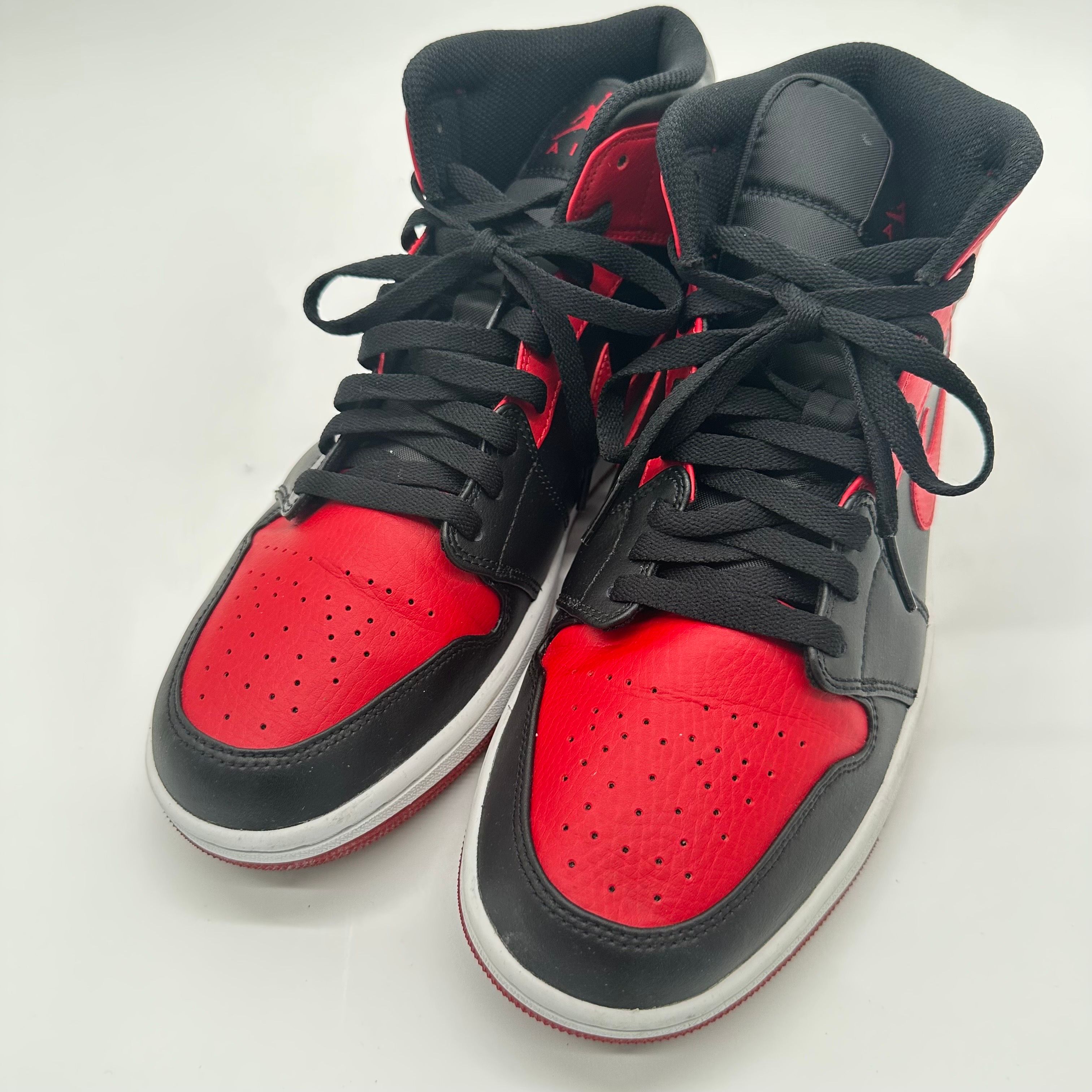 Nike Air Jordan 1 Mid "Bred"
