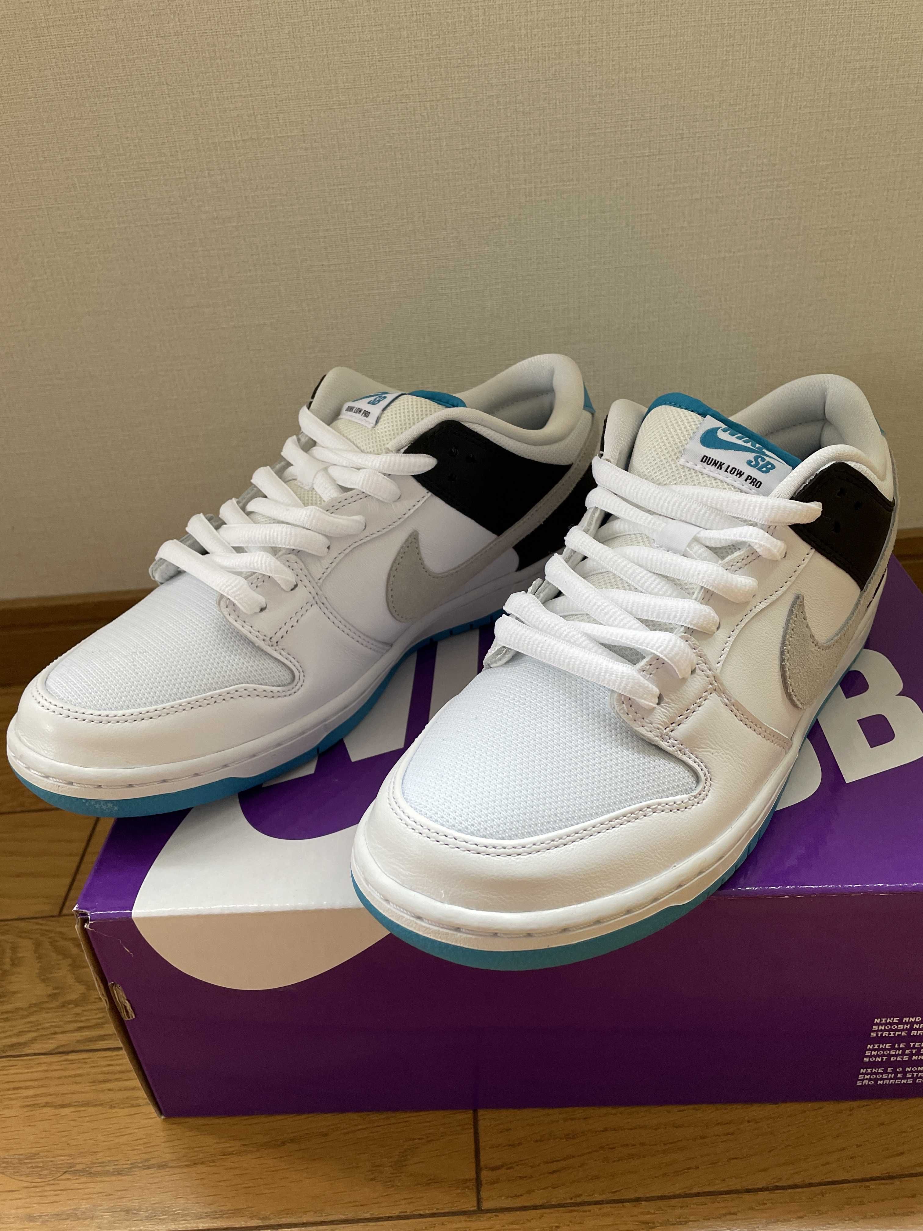 Nike SB Dunk Low "Laser Blue"