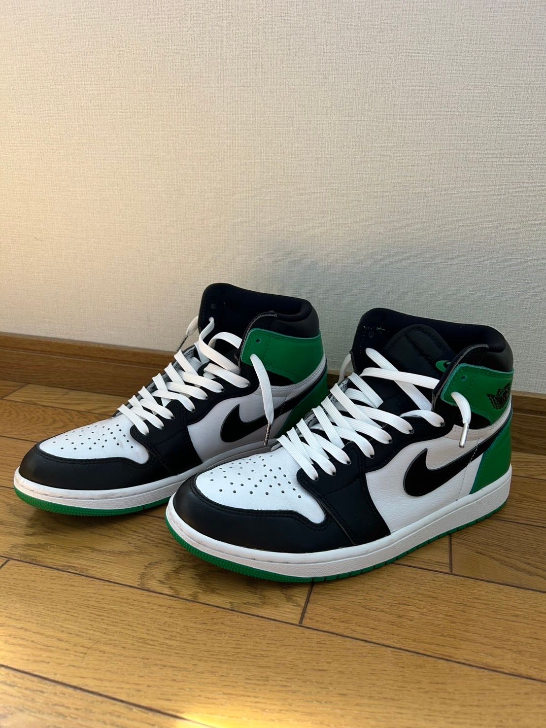 Nike Air Jordan 1 Retro High OG "Celtics/Black and Lucky Green" (2023)