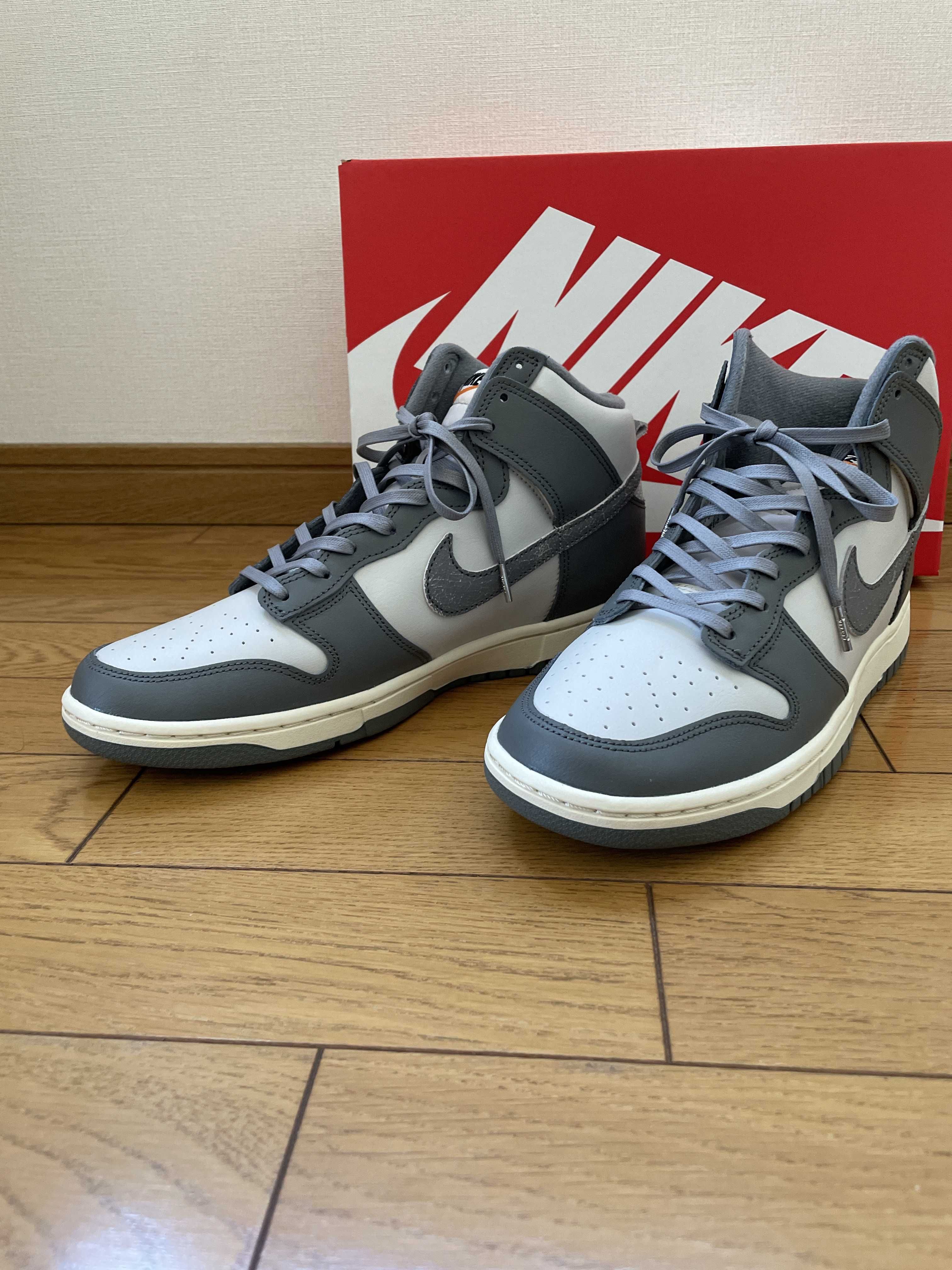 Nike Dunk High Retro SE Vintage "Light Bone and Tumbled Grey"