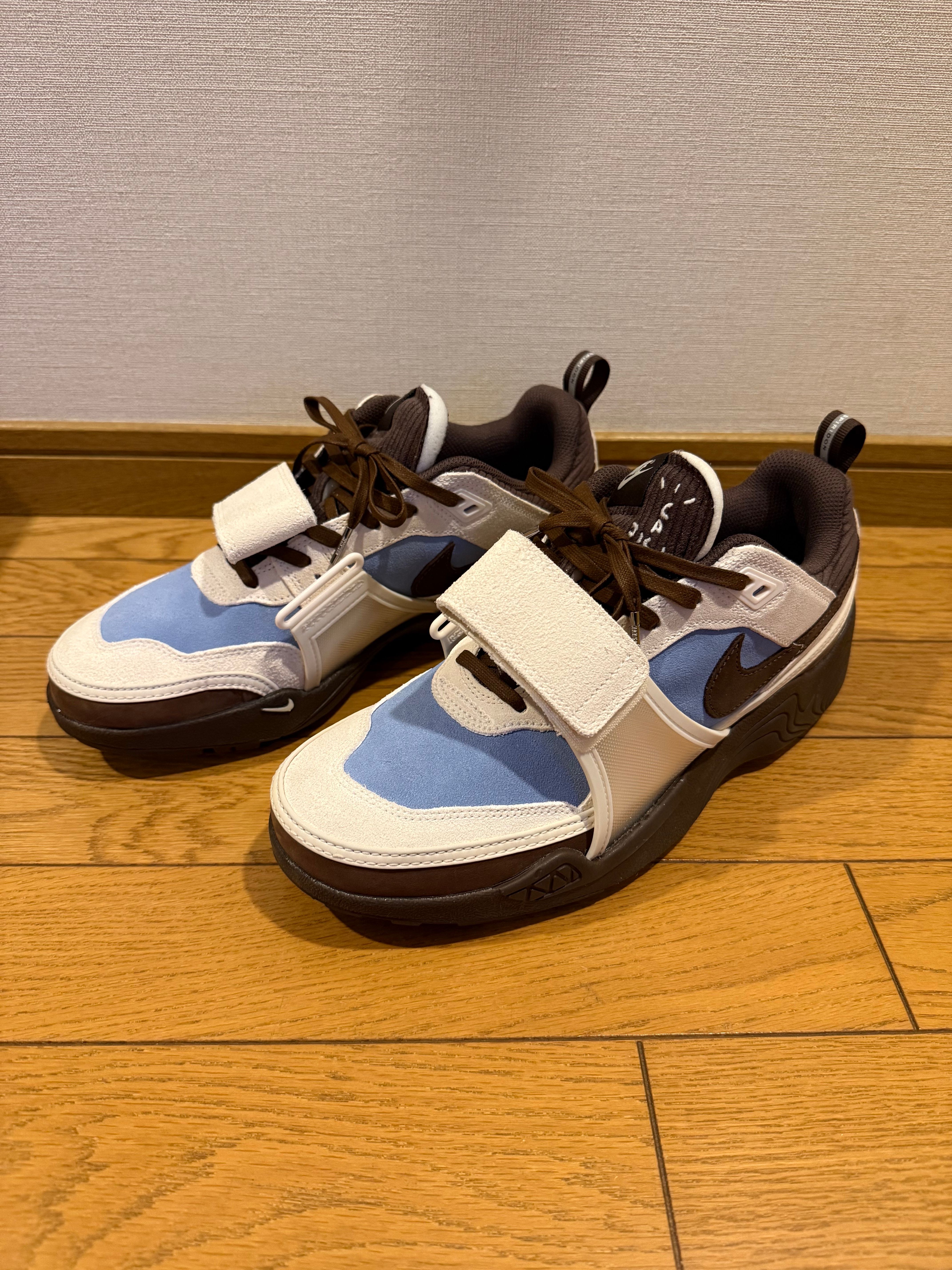 Travis Scott × Nike Zoom Field Jaxx "Pale Ivory and Leche Blue"