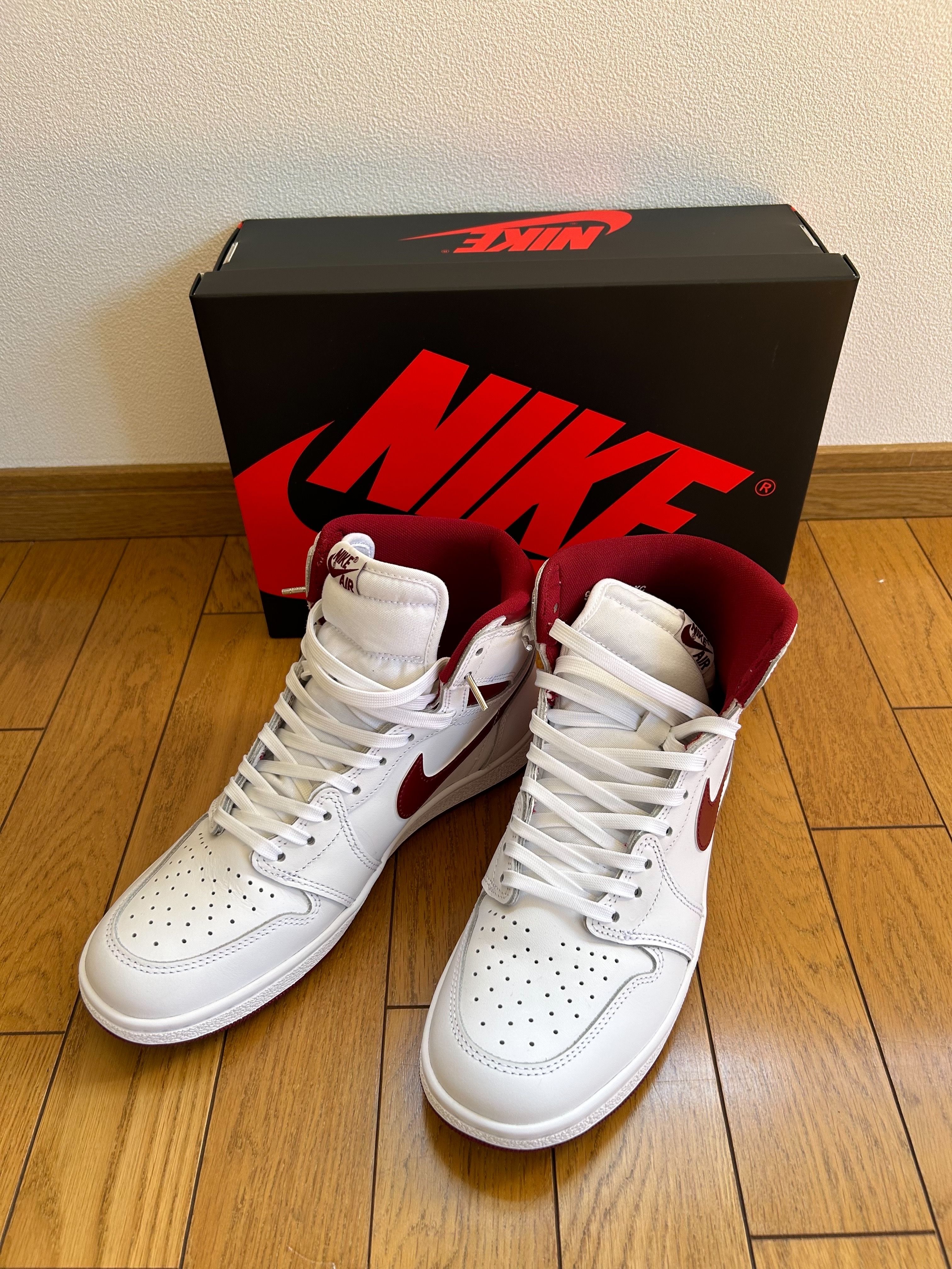 Nike Air Jordan 1 High '85 "Metallic Burgundy"