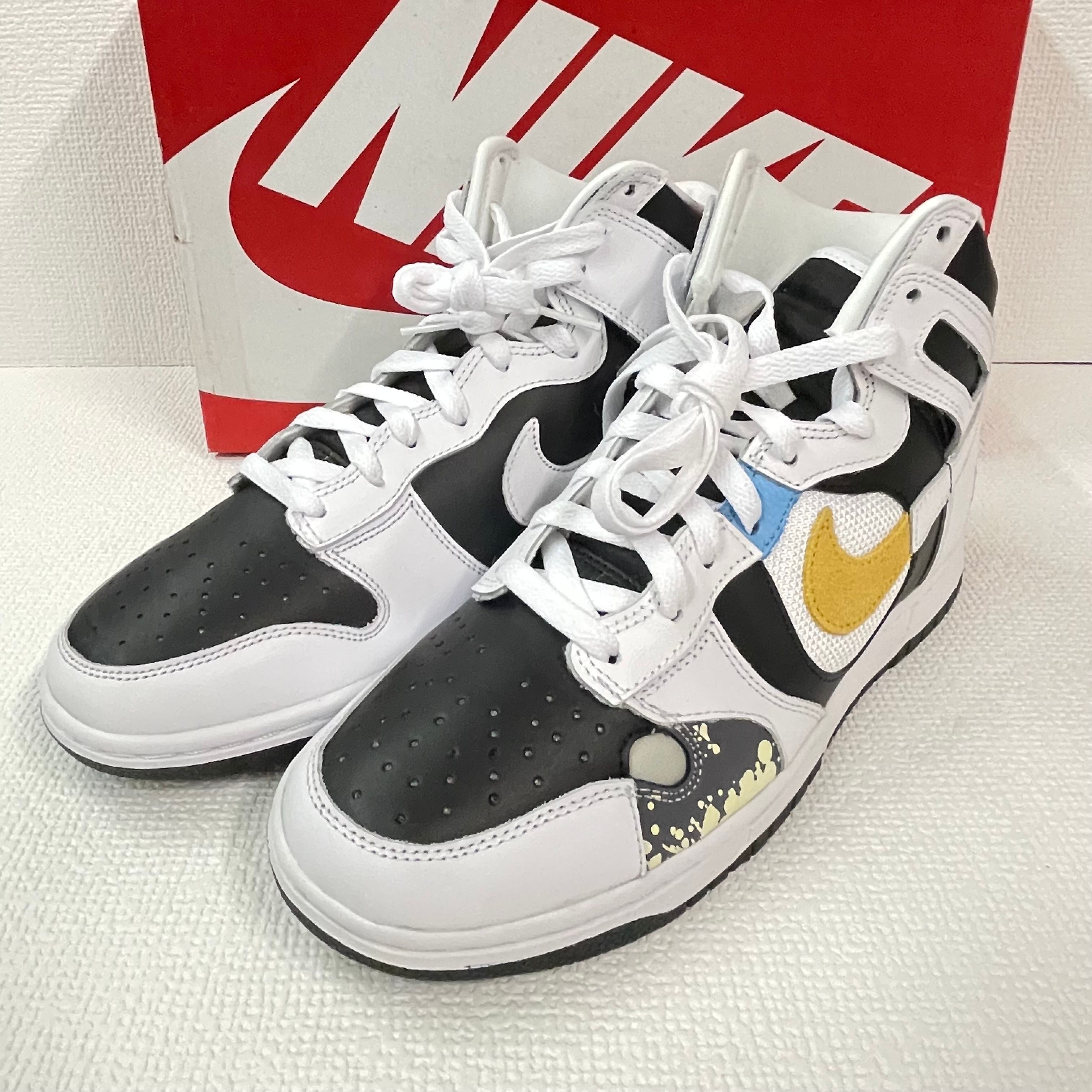 Nike Women's Dunk High "White and Black"