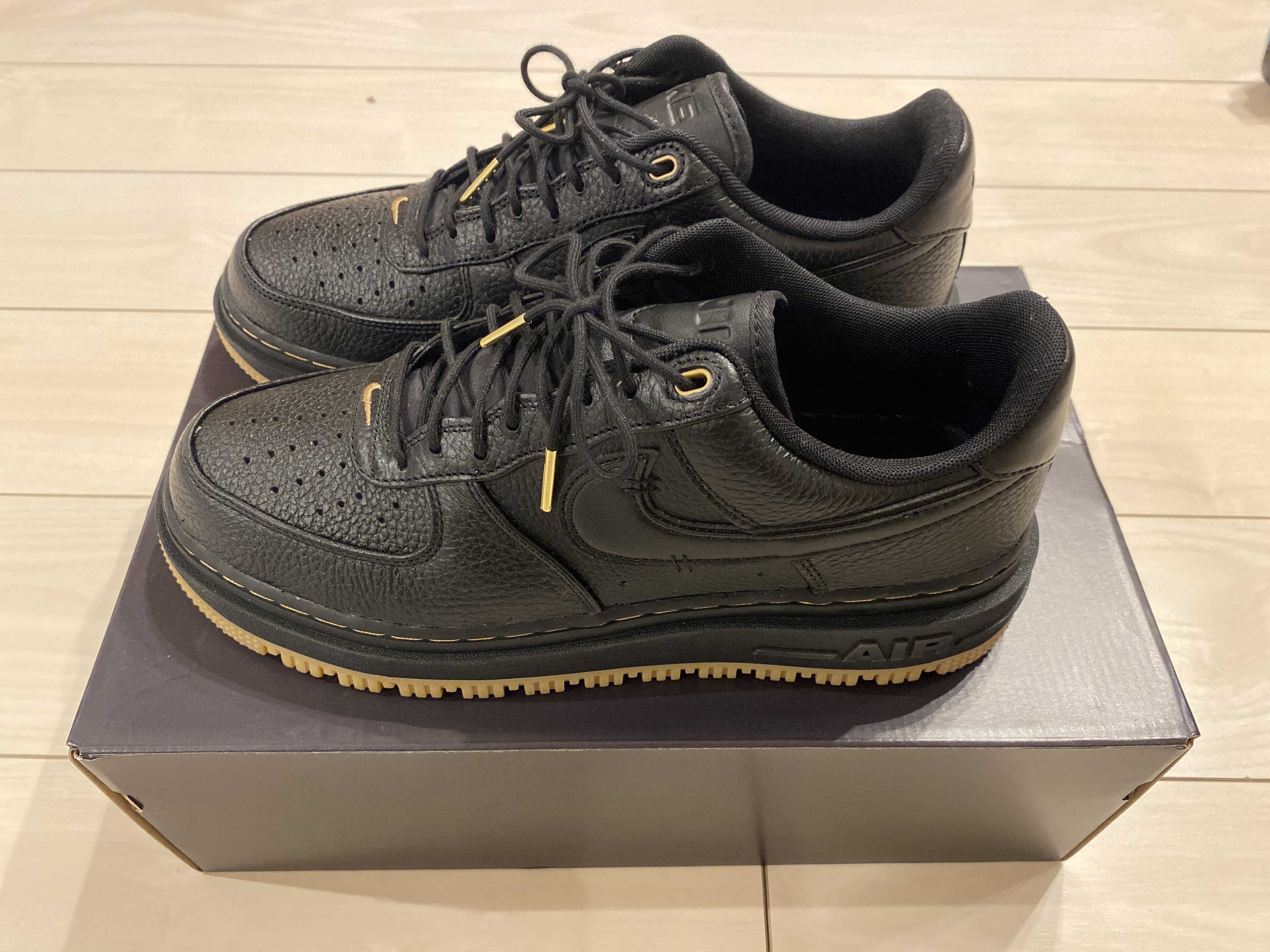 Nike Air Force 1 Low Luxe "Black"