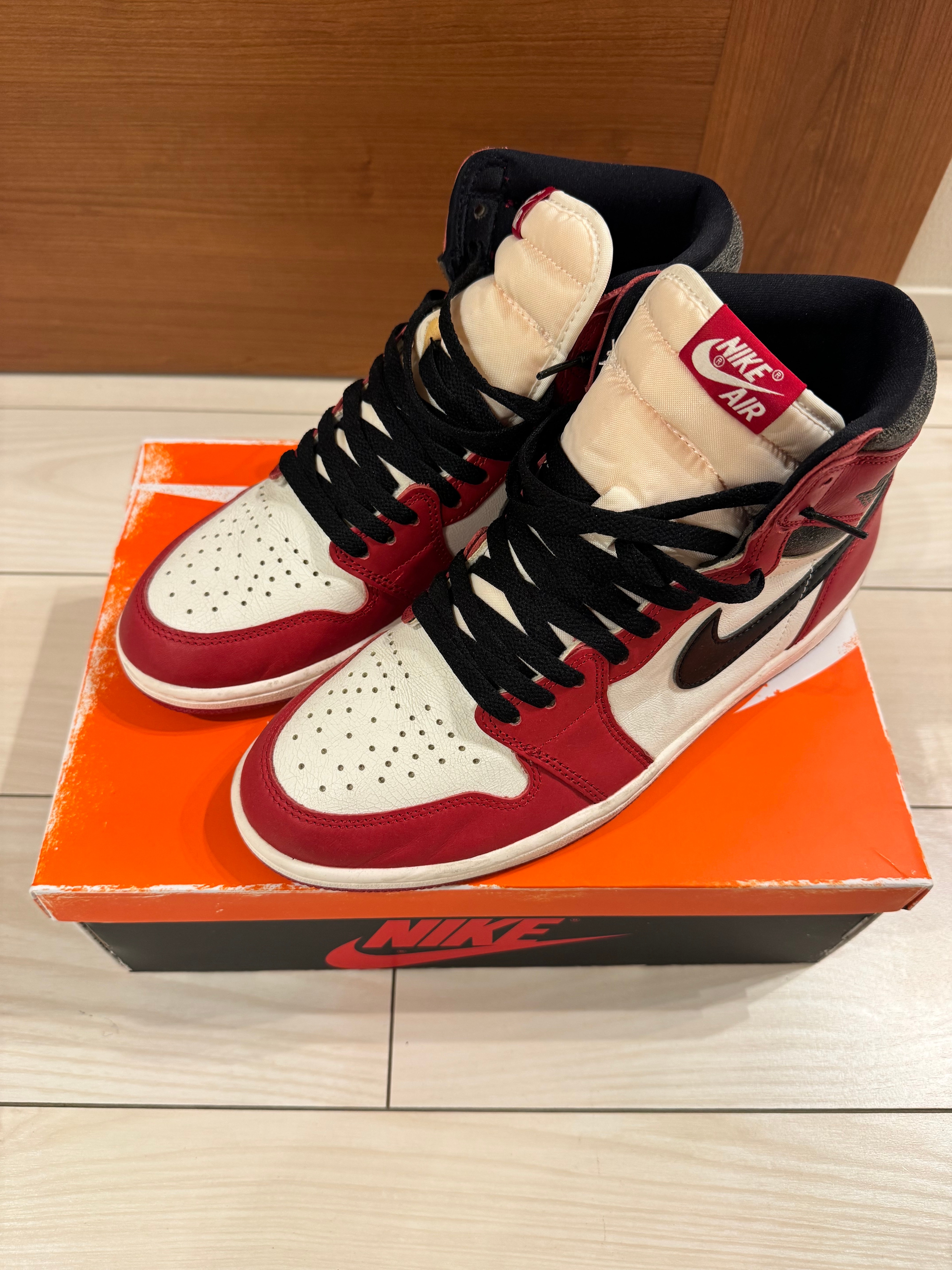 Nike Air Jordan 1 High OG "Lost & Found/Chicago"
