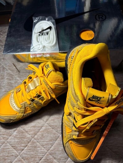 Off-White × Nike Air Rubber Dunk "University Gold"