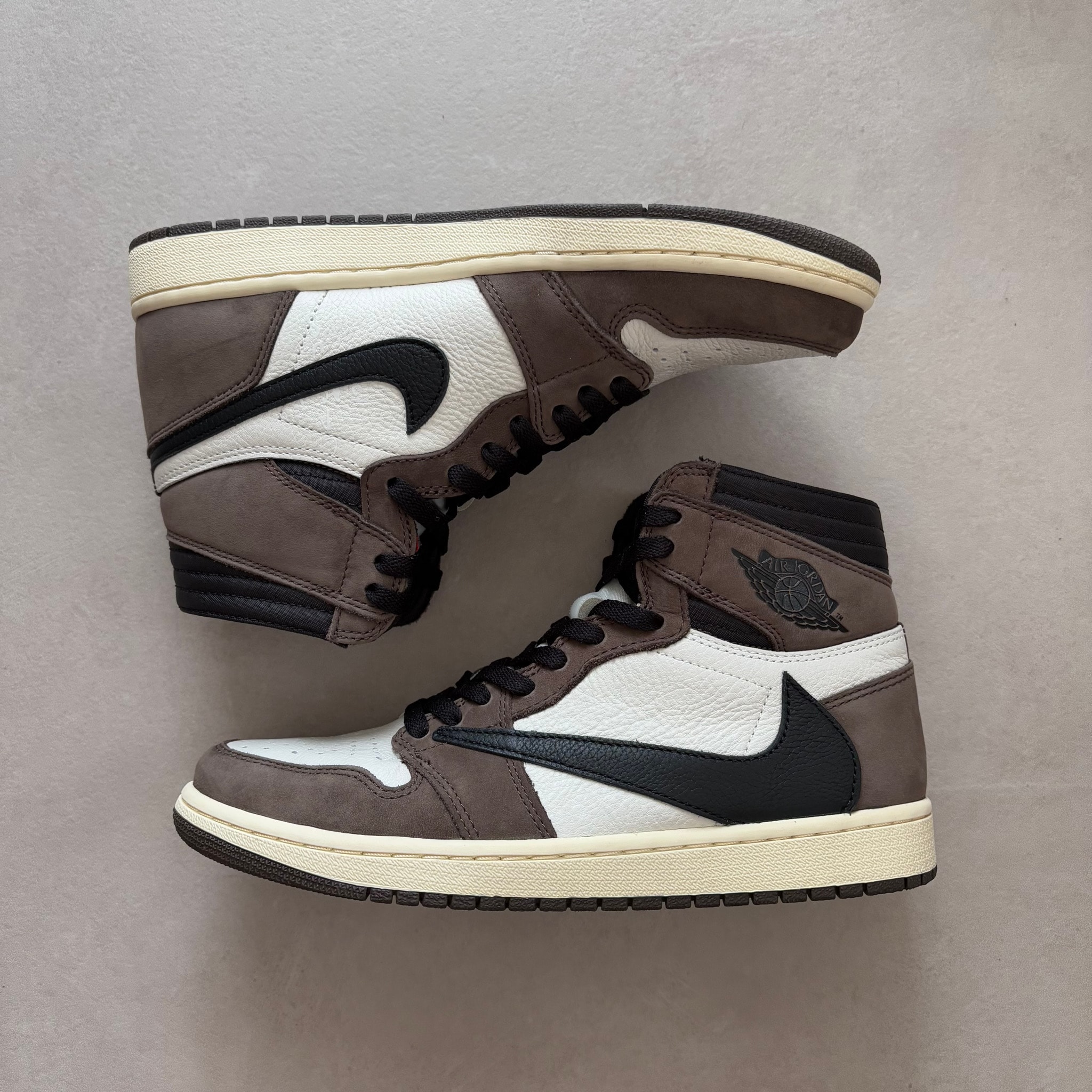 Travis Scott × Nike Air Jordan 1 Retro High OG TS SP "Sail/Dark Mocha"