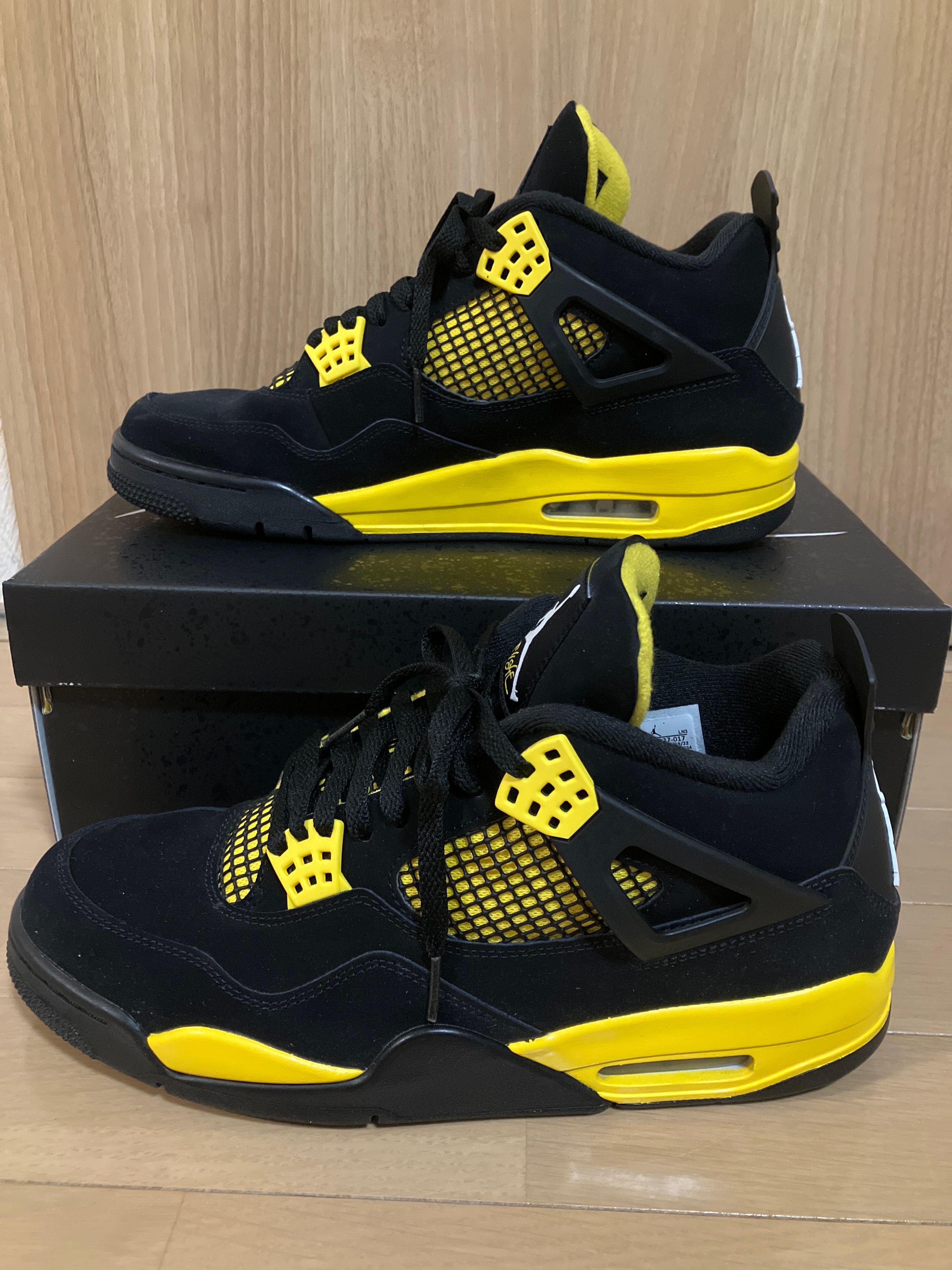 Nike Air Jordan 4 Retro "Thunder"(2023)