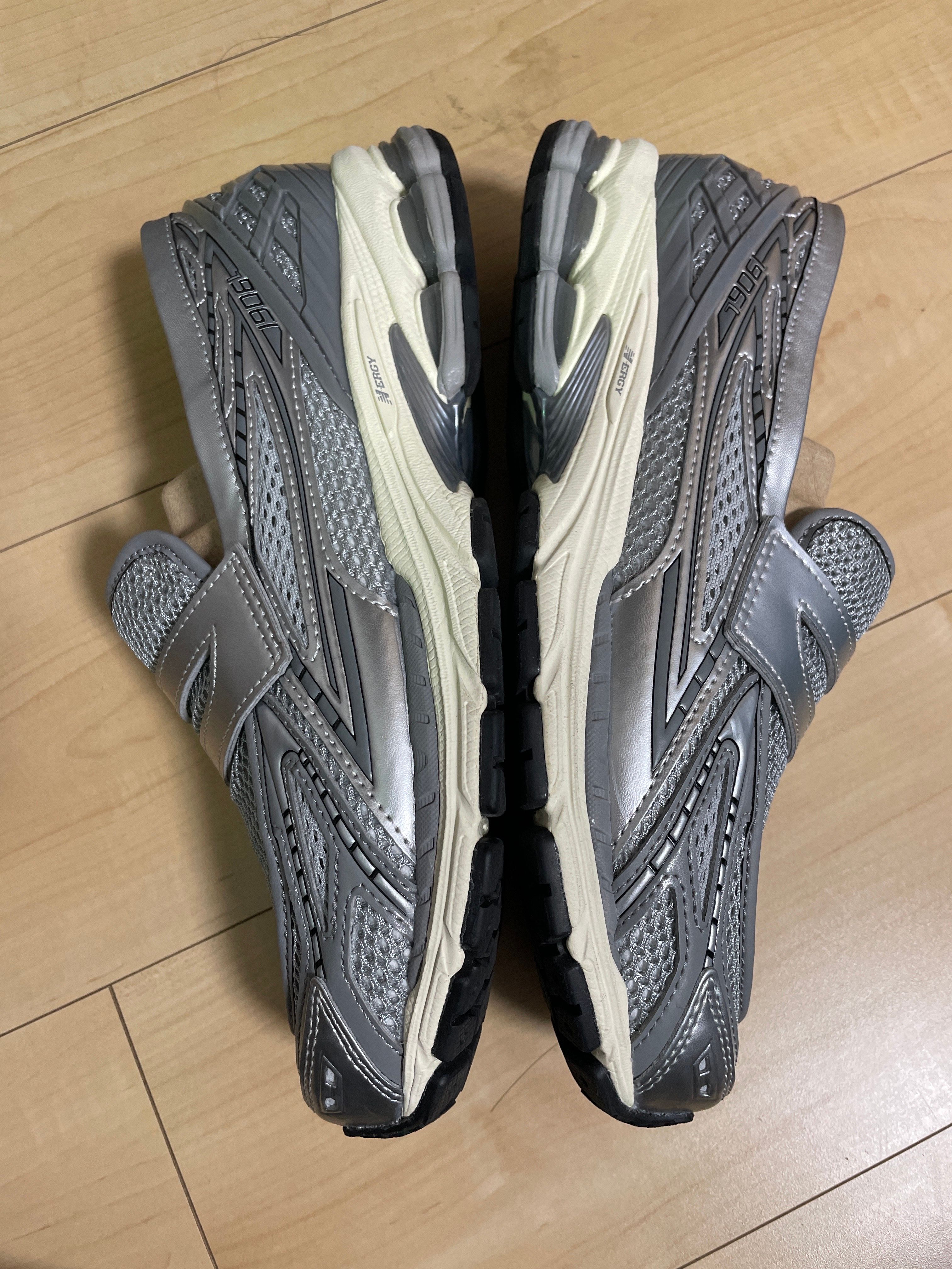 New Balance 1906L "Silver"