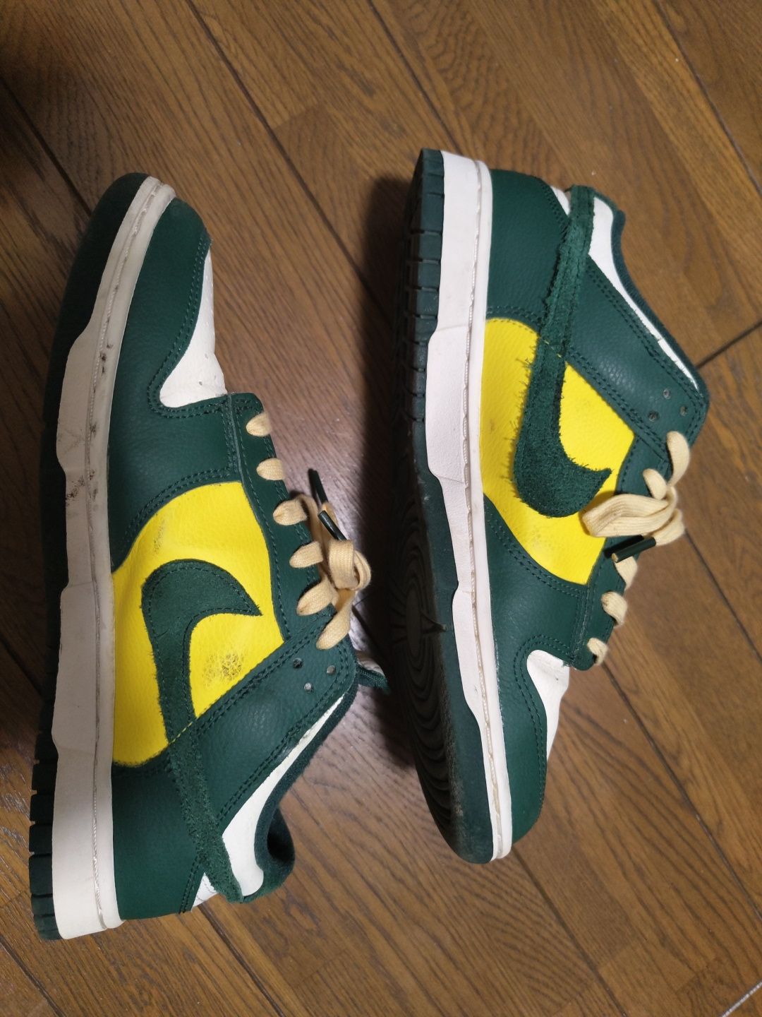 Nike Women's Dunk Low SE "Noble Green"