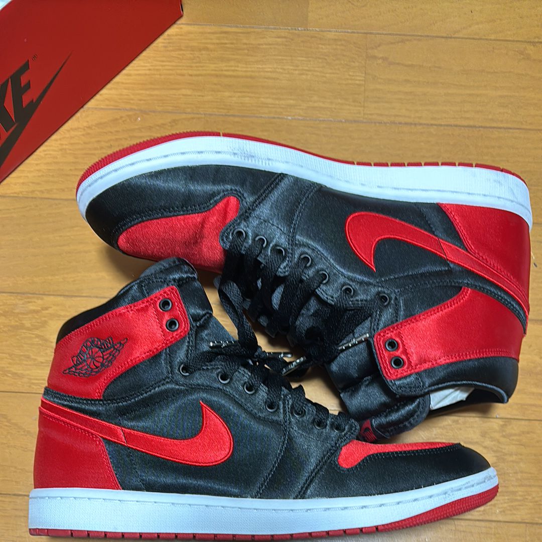 Nike Women's Air Jordan 1 Retro High OG "Satin Bred"