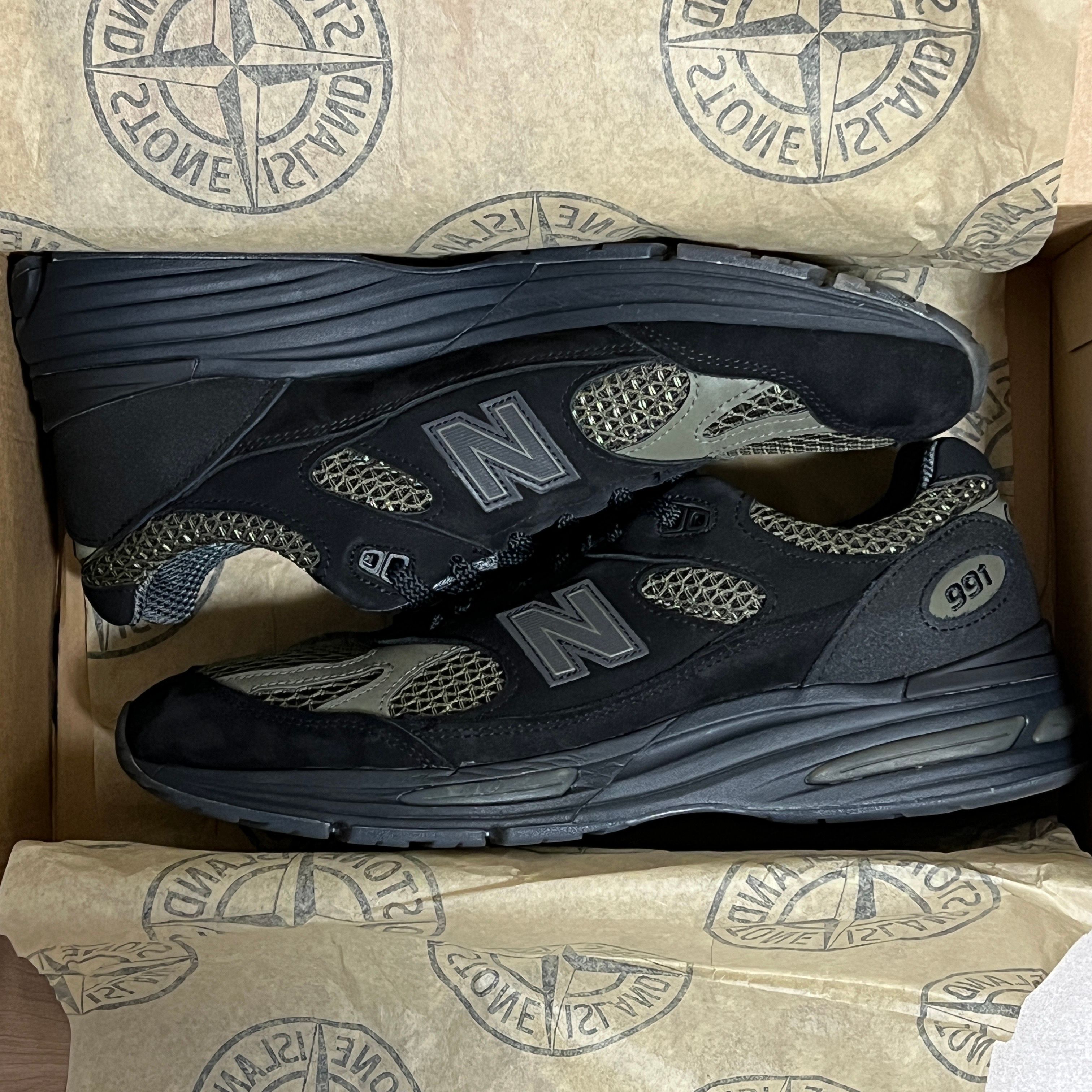 Stone Island × New Balance 991V2 "Black"