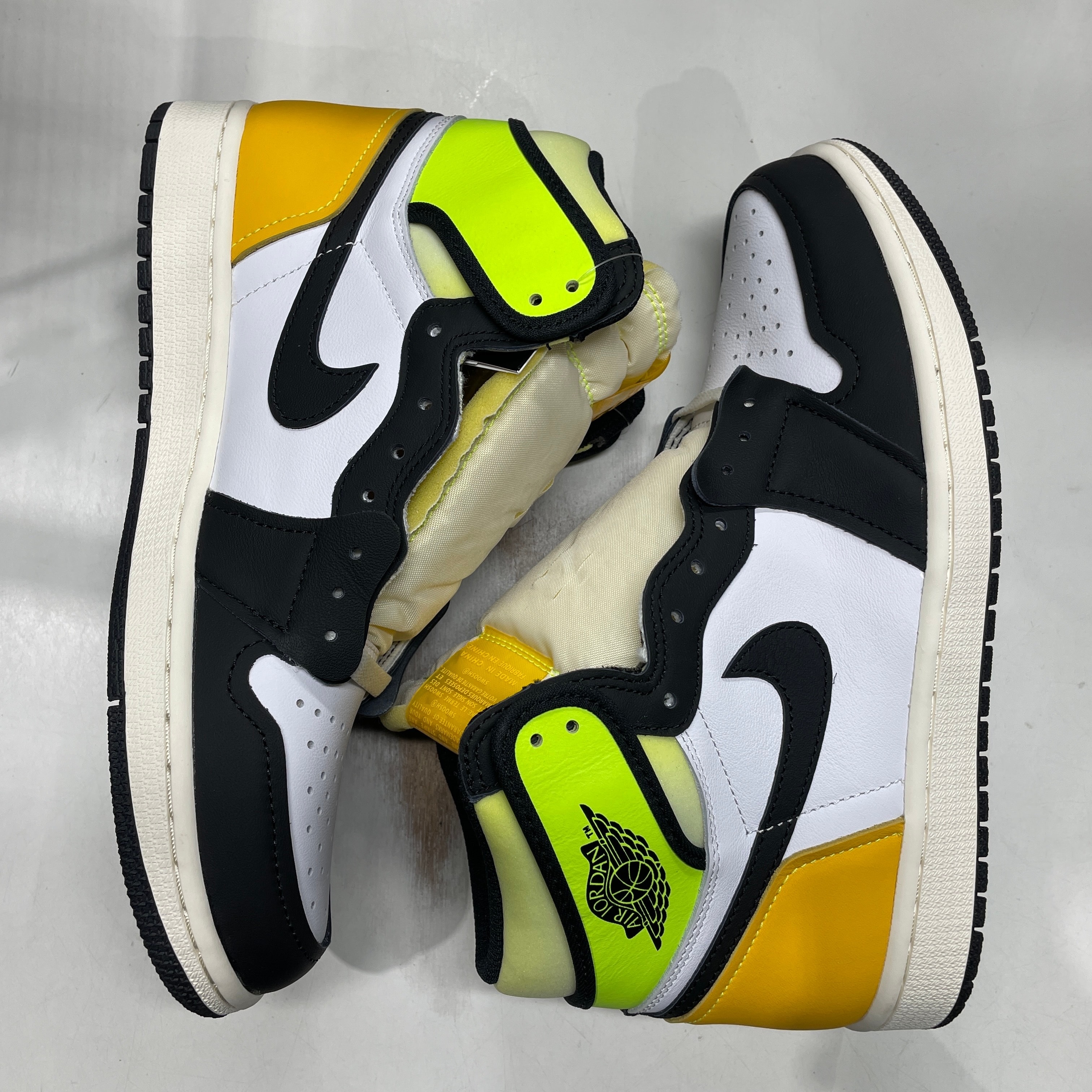 Nike Air Jordan 1 High OG "Volt Gold"