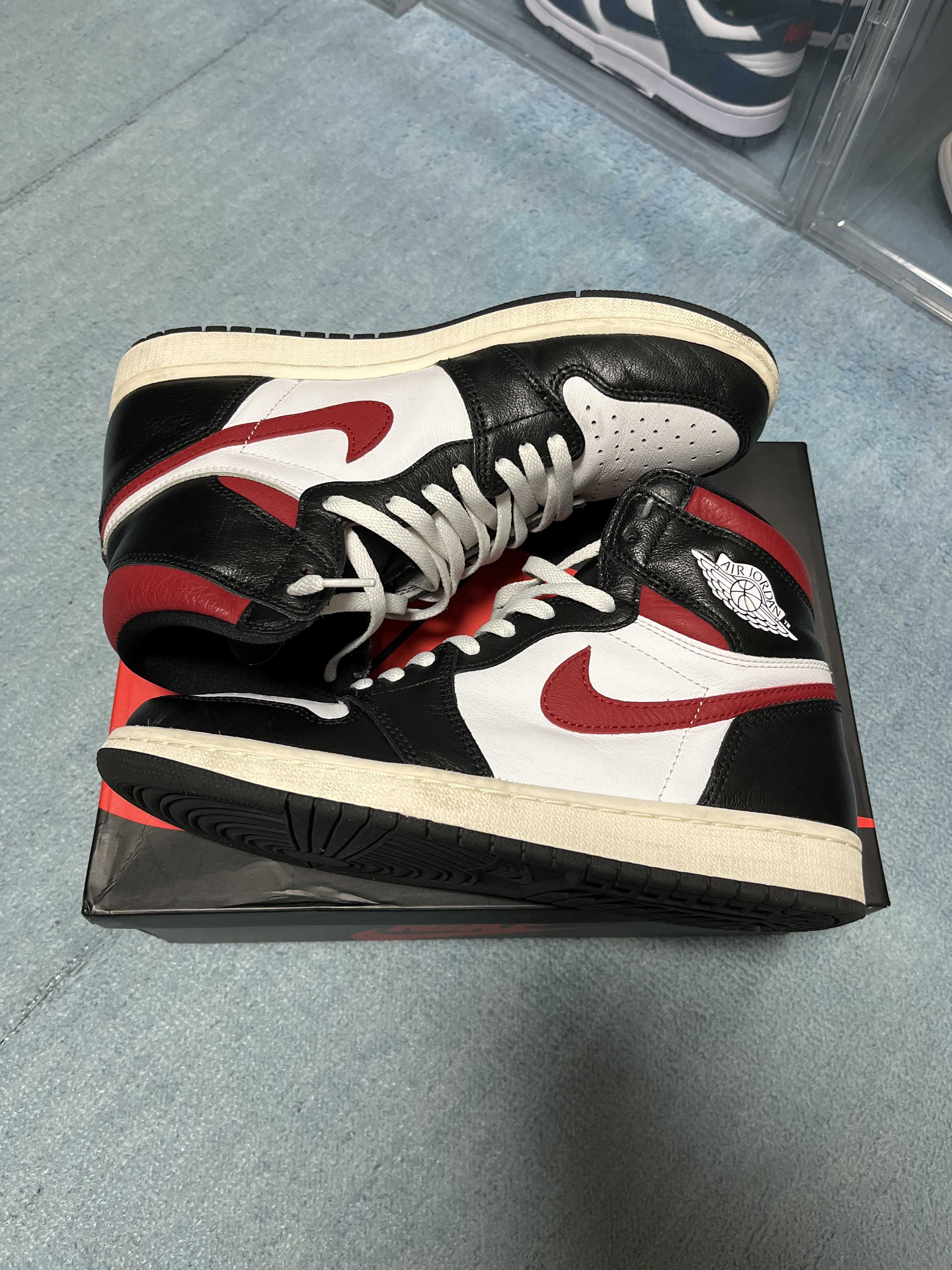 Nike Air Jordan 1 Retro High "Black/White/Sail/Gym Red"