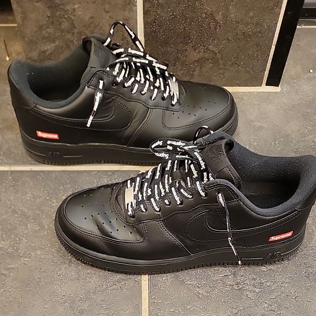 Supreme × Nike Air Force 1 Low "Black"