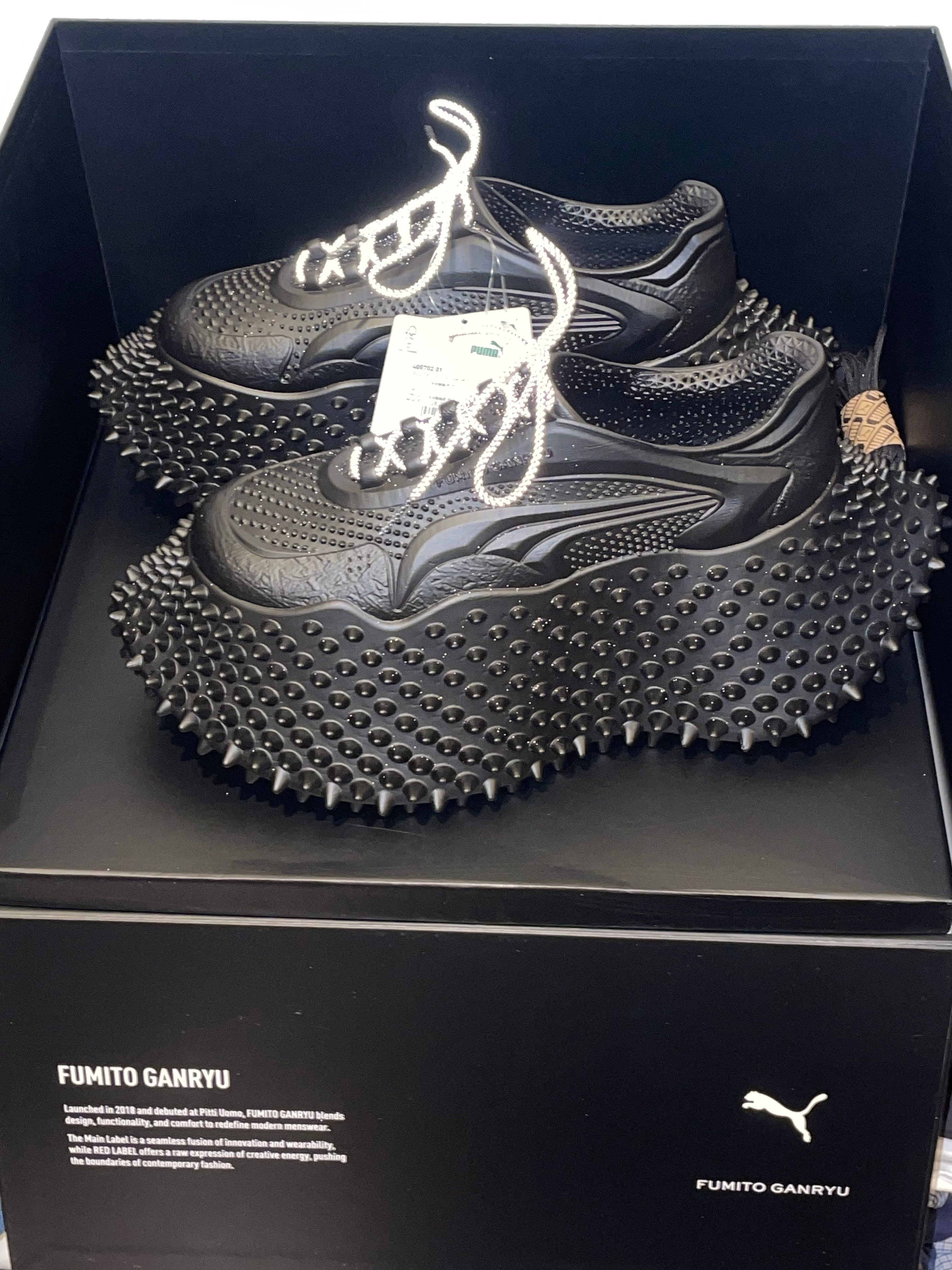 フミトガンリュウ × プーマ モストロ XC 3D 