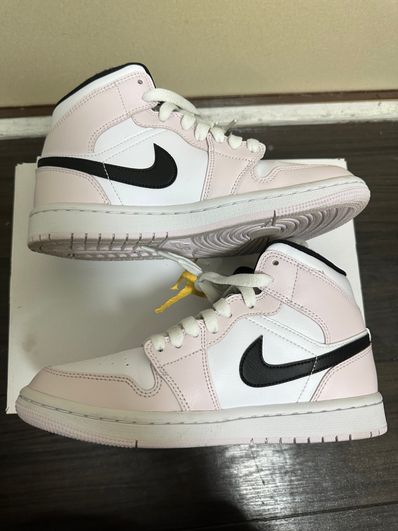 Nike Women's Air Jordan 1 Mid "Light Violet/White/Black"
