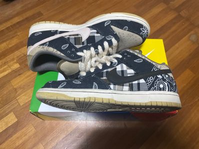 Travis Scott × Nike SB Dunk Low "Black/Parachute Beige"