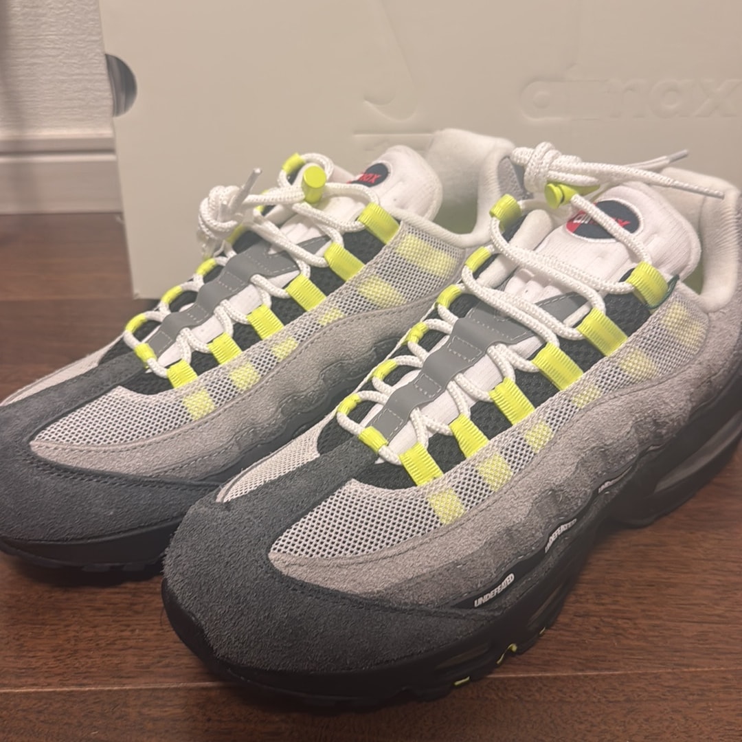 UNDEFEATED × Nike Air Max 95 SP "Neon" (New York Exclusive) (Serial Numbered/600 pairs)