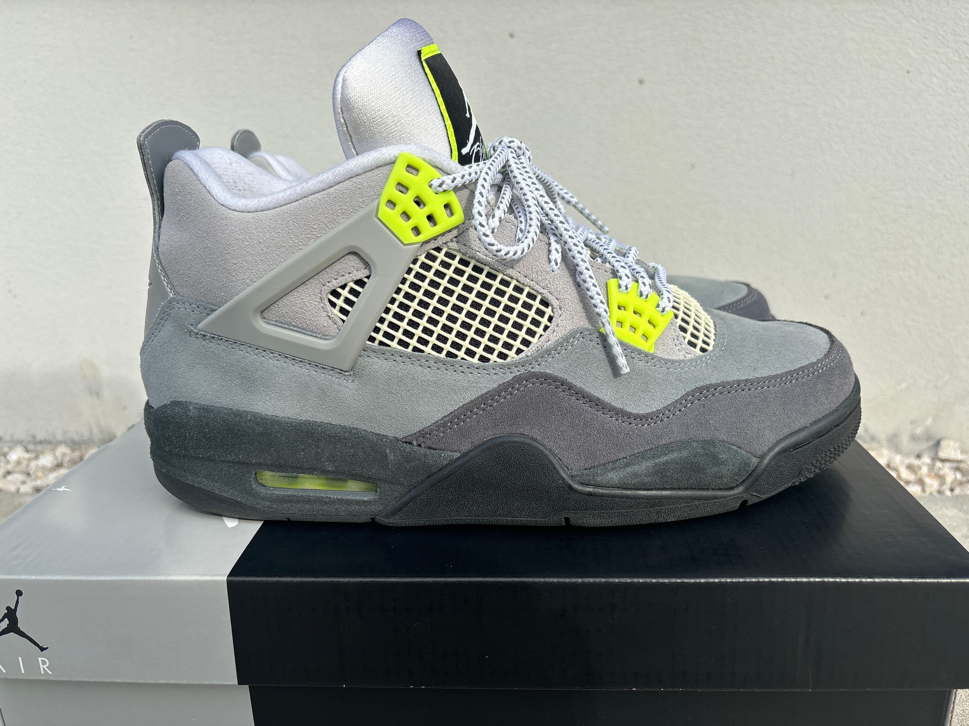 NIKE AIR JORDAN 4 RETRO LE "NEON"