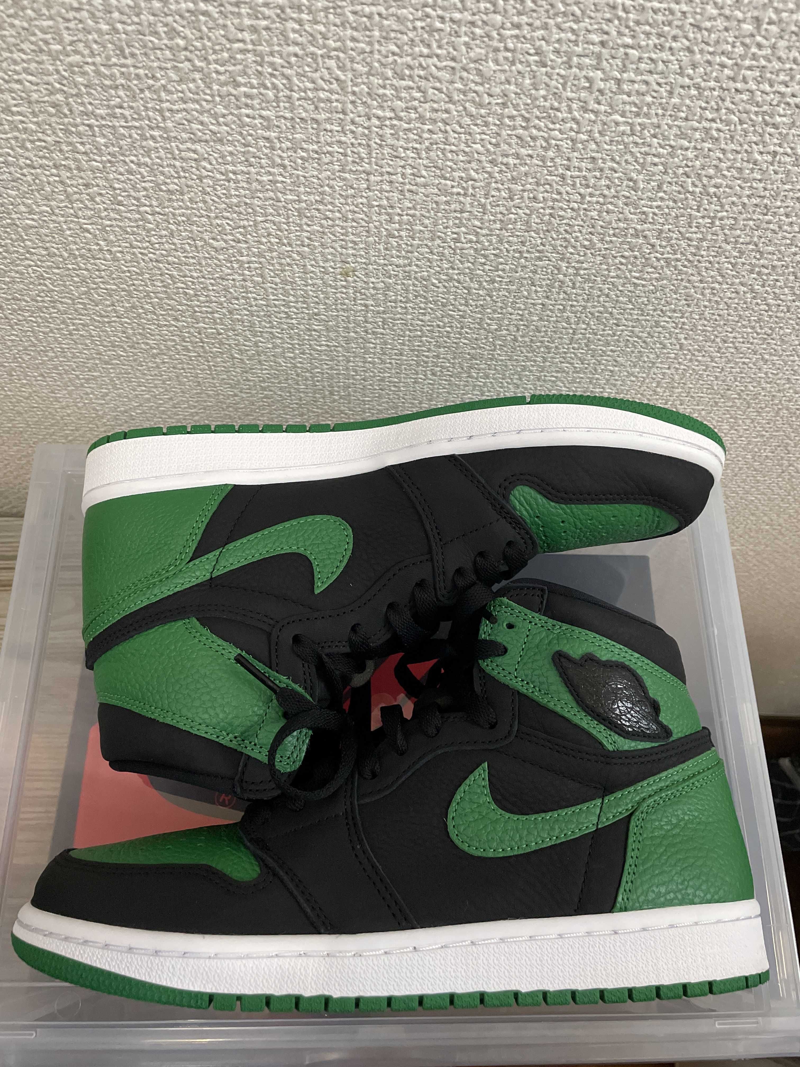 Nike Air Jordan 1 Retro High OG "Black/Pine Green" (2020)      