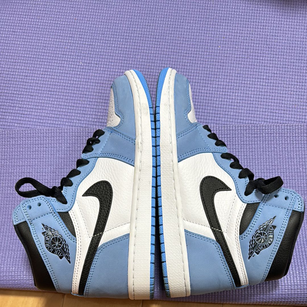 Nike Air Jordan 1 High OG "University Blue"