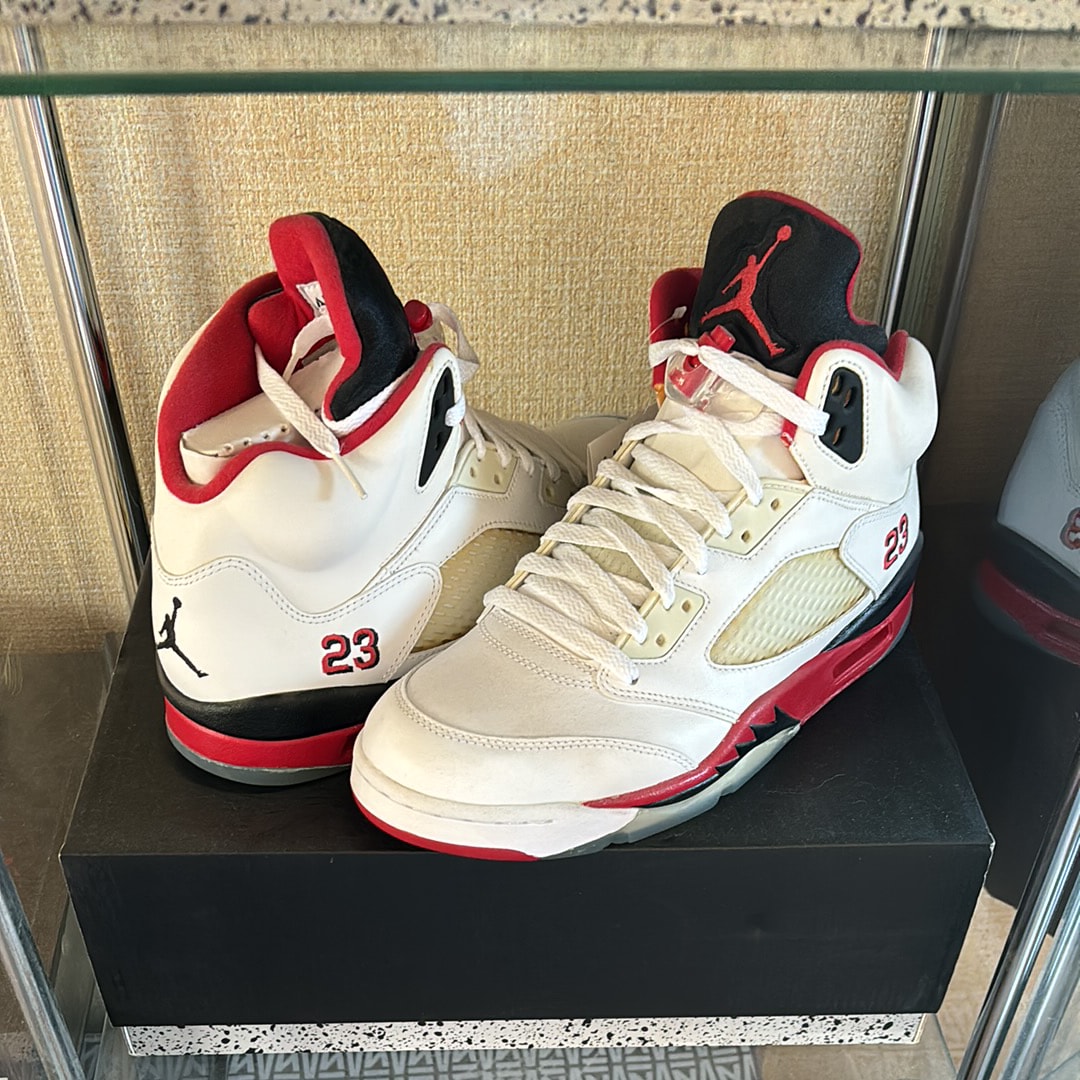 ジョーダン エアジョーダン5 (JORDAN Air Jordan 5) の新作・中古通販