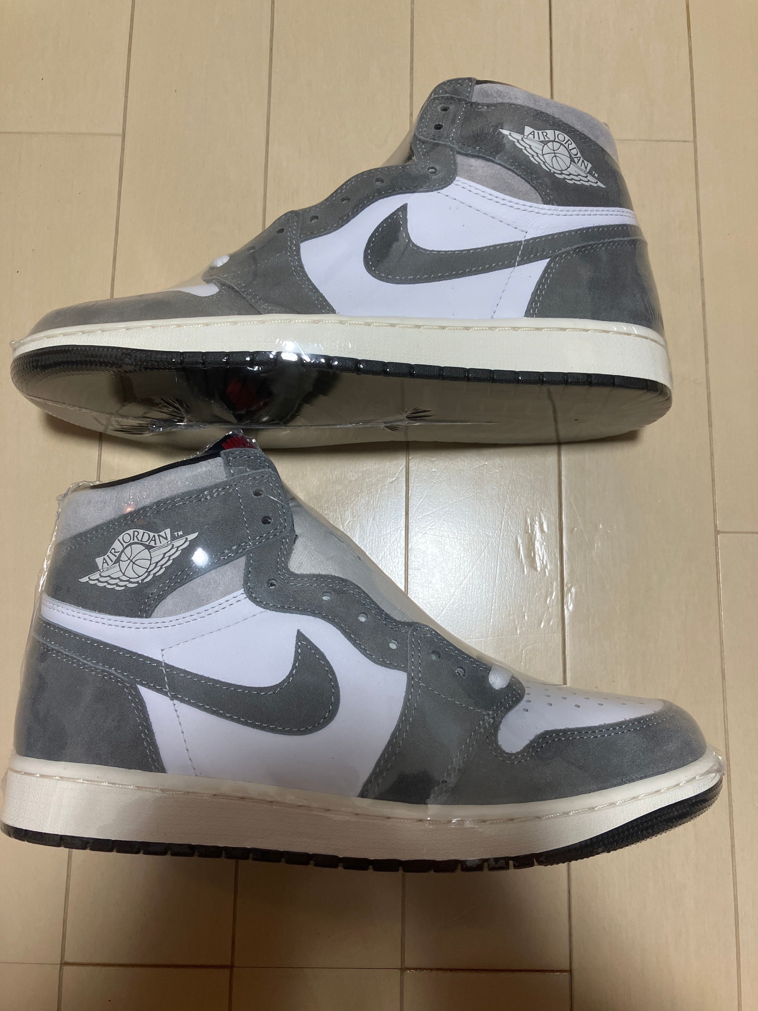 Nike Air Jordan 1 Retro High OG "Black and Smoke Grey"