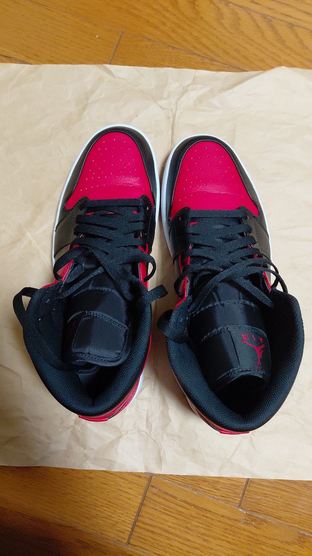 Nike Air Jordan 1 Mid "Bred"
