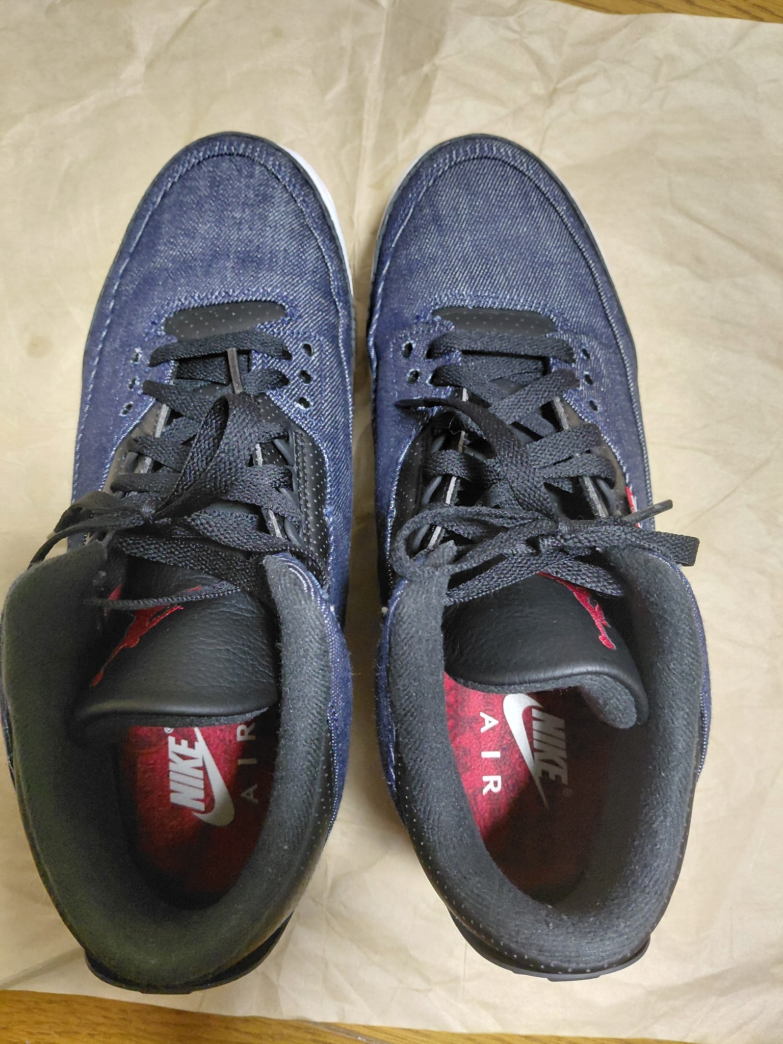 Levi’s × Nike Air Jordan 3 Retro SP "Indigo and Gym Red" (LEVI'S Tab)