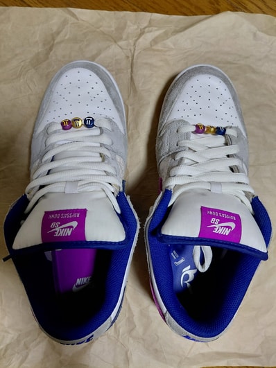 Rayssa Leal × Nike SB Dunk Low PRM "Pure Platinum and Vivid Purple"
