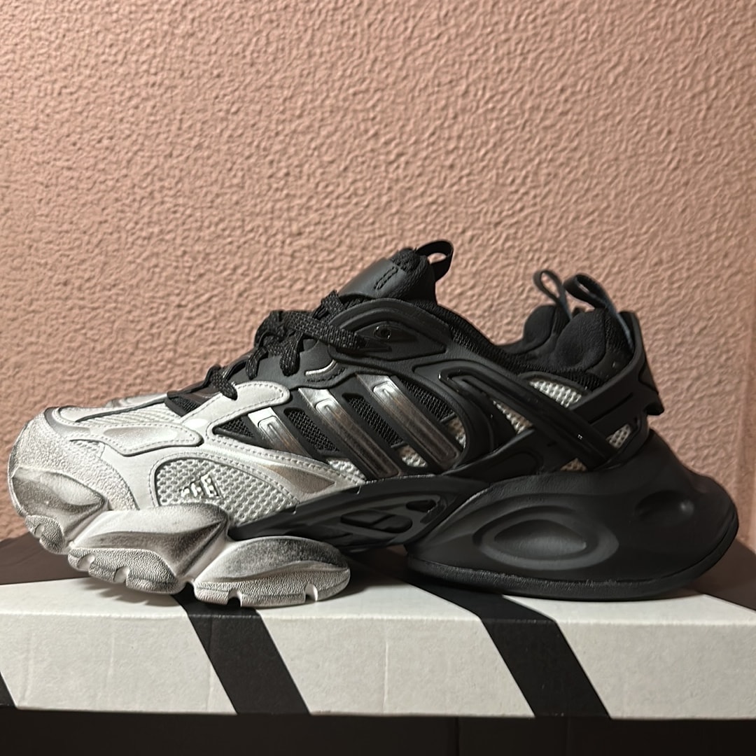adidas XLG Runner Deluxe "White/Black"