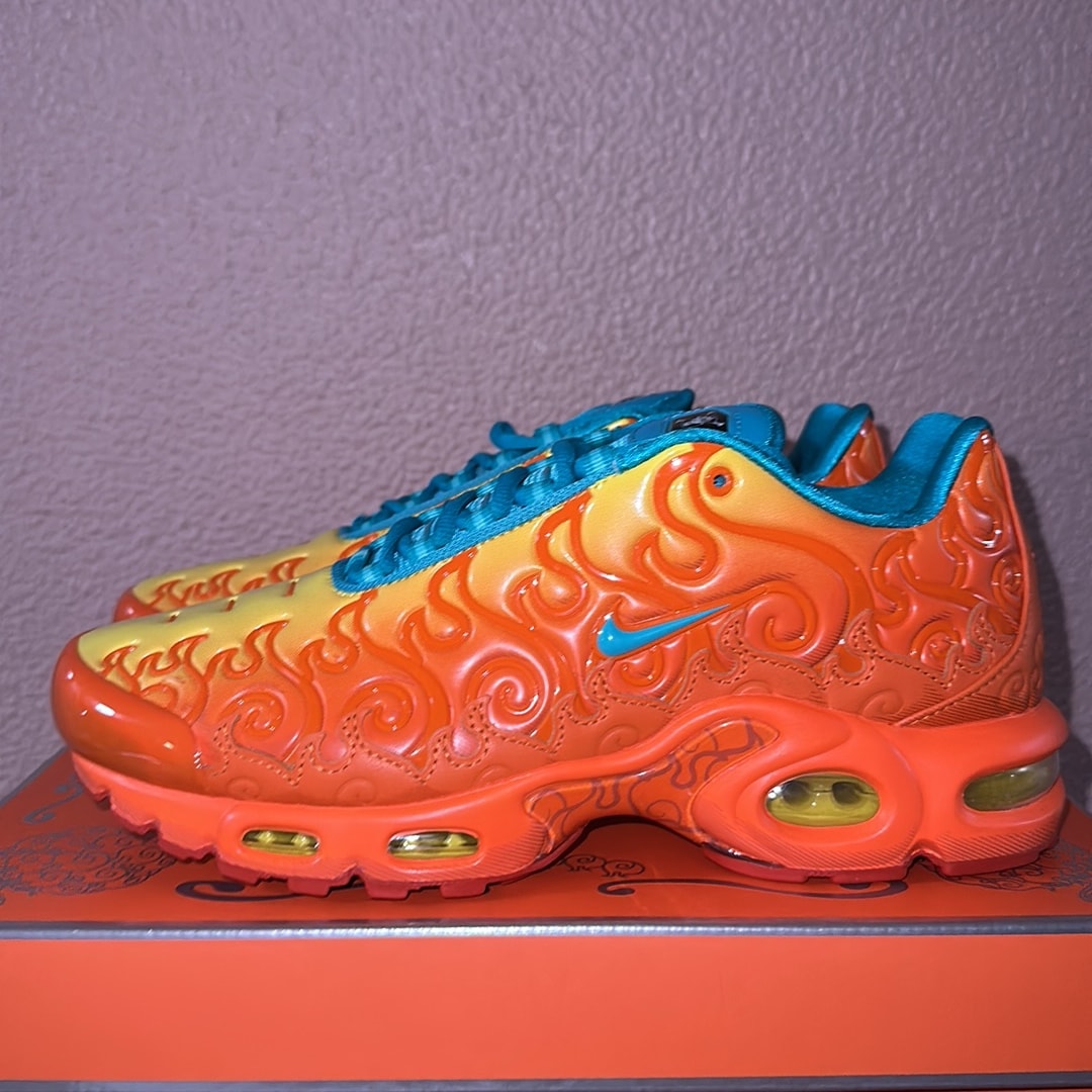 One Piece × Nike Air Max Plus "Devil Fruits/Mera Mera"
