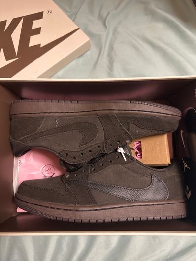 Travis Scott × Nike Air Jordan 1 Low OG SP "Velvet Brown and Dark Mocha"