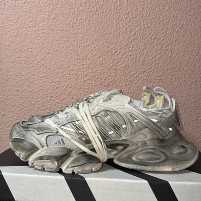 adidas XLG Runner Deluxe "Wonder Beige"