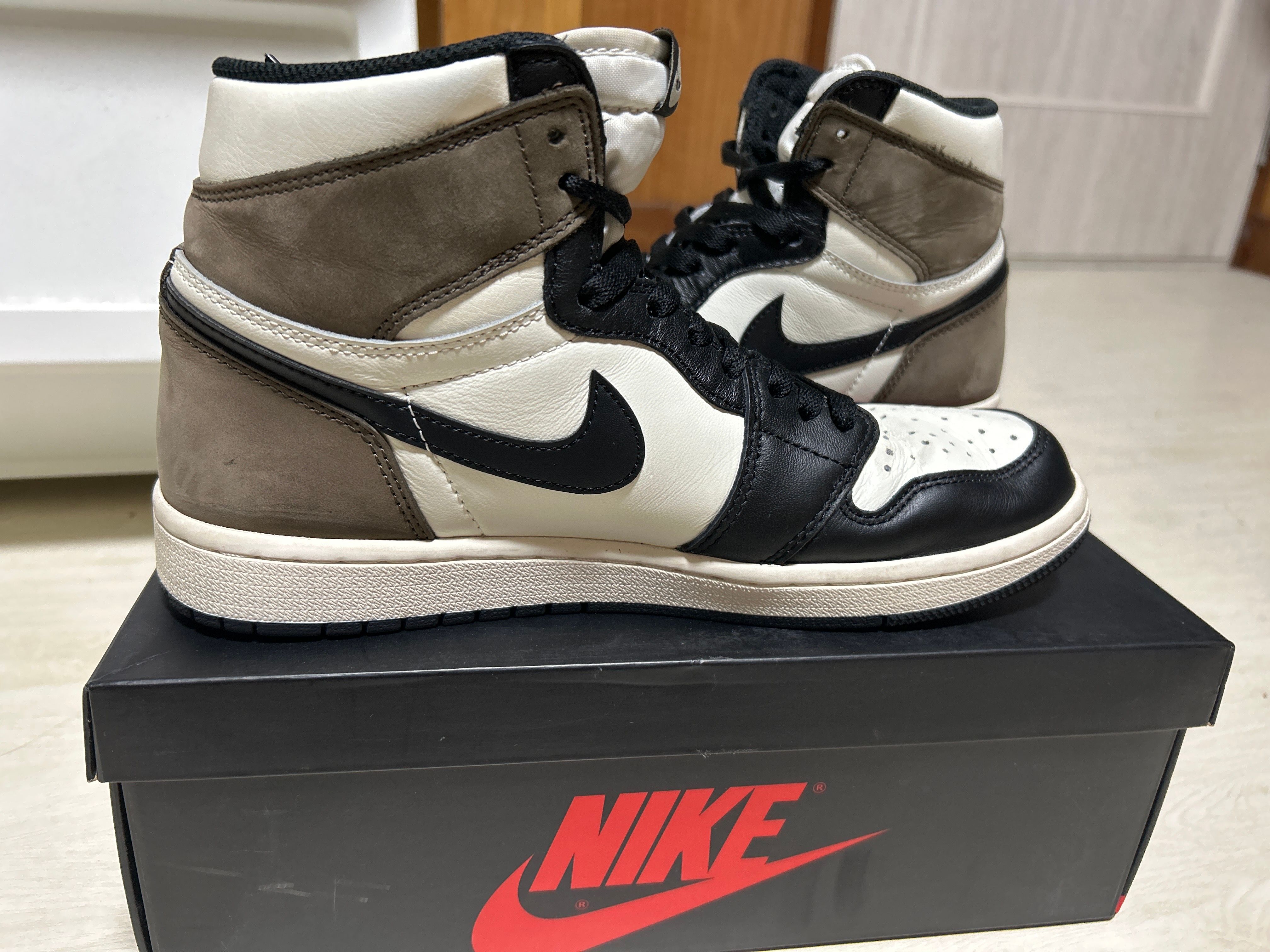 Nike Air Jordan 1 High OG "Sail/Dark Mocha/Black"