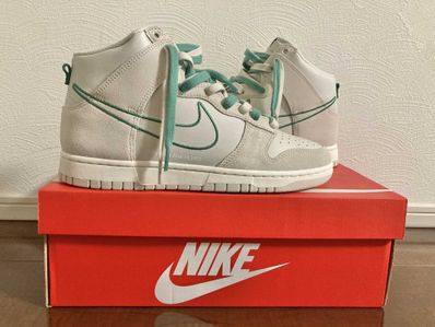 Nike Dunk High SE First Use "Light Bone/Green Noise"