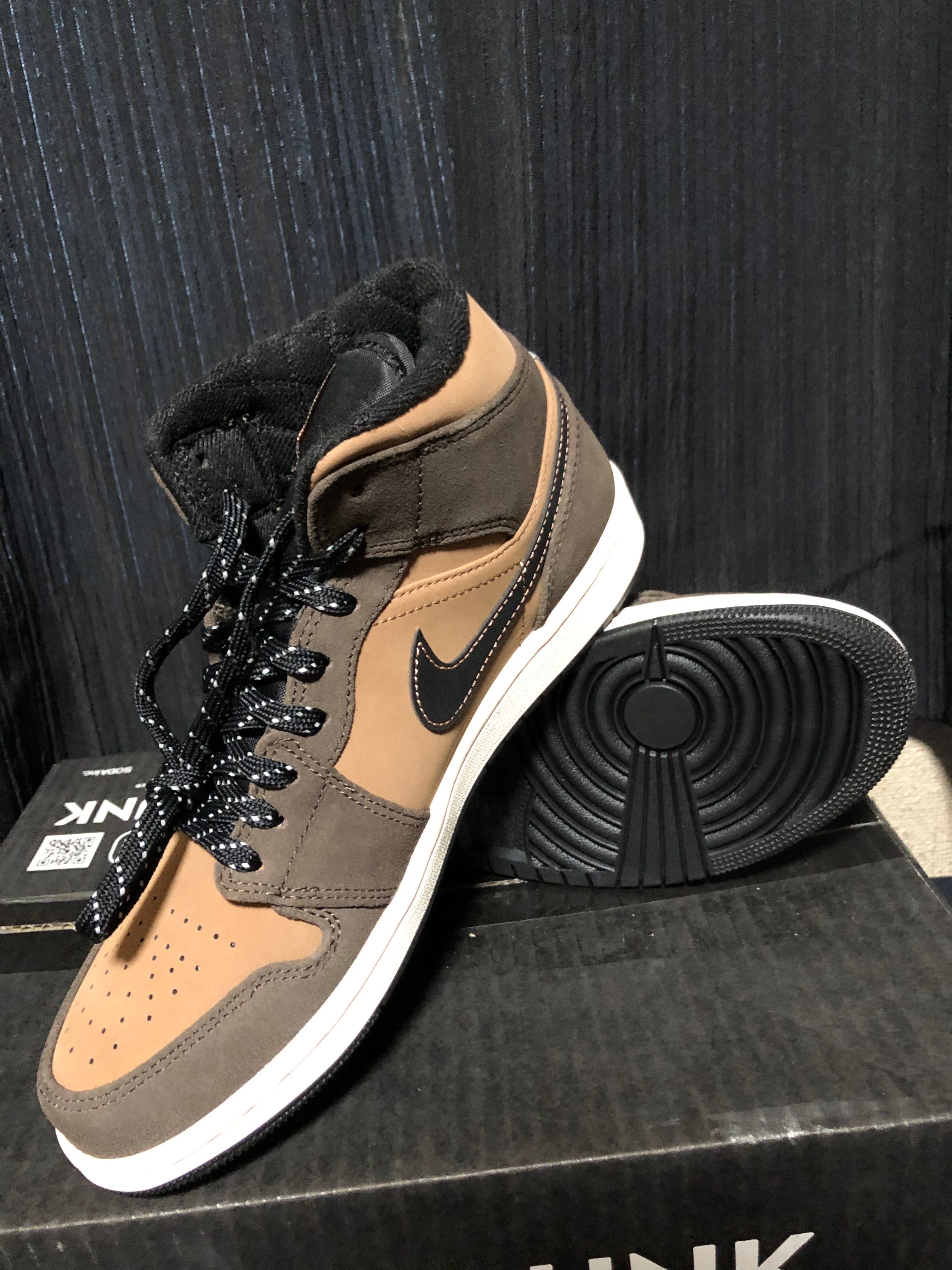 Nike Air Jordan 1 Mid SE "Dark Chocolate"