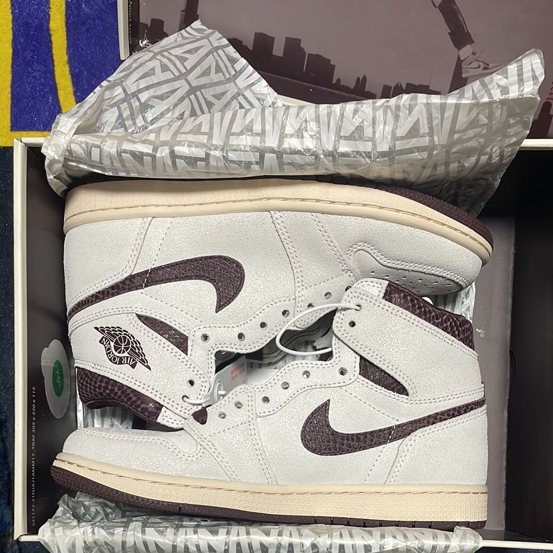 A Ma Maniere × Nike Air Jordan 1 Retro High OG "Sail and Burgundy"
