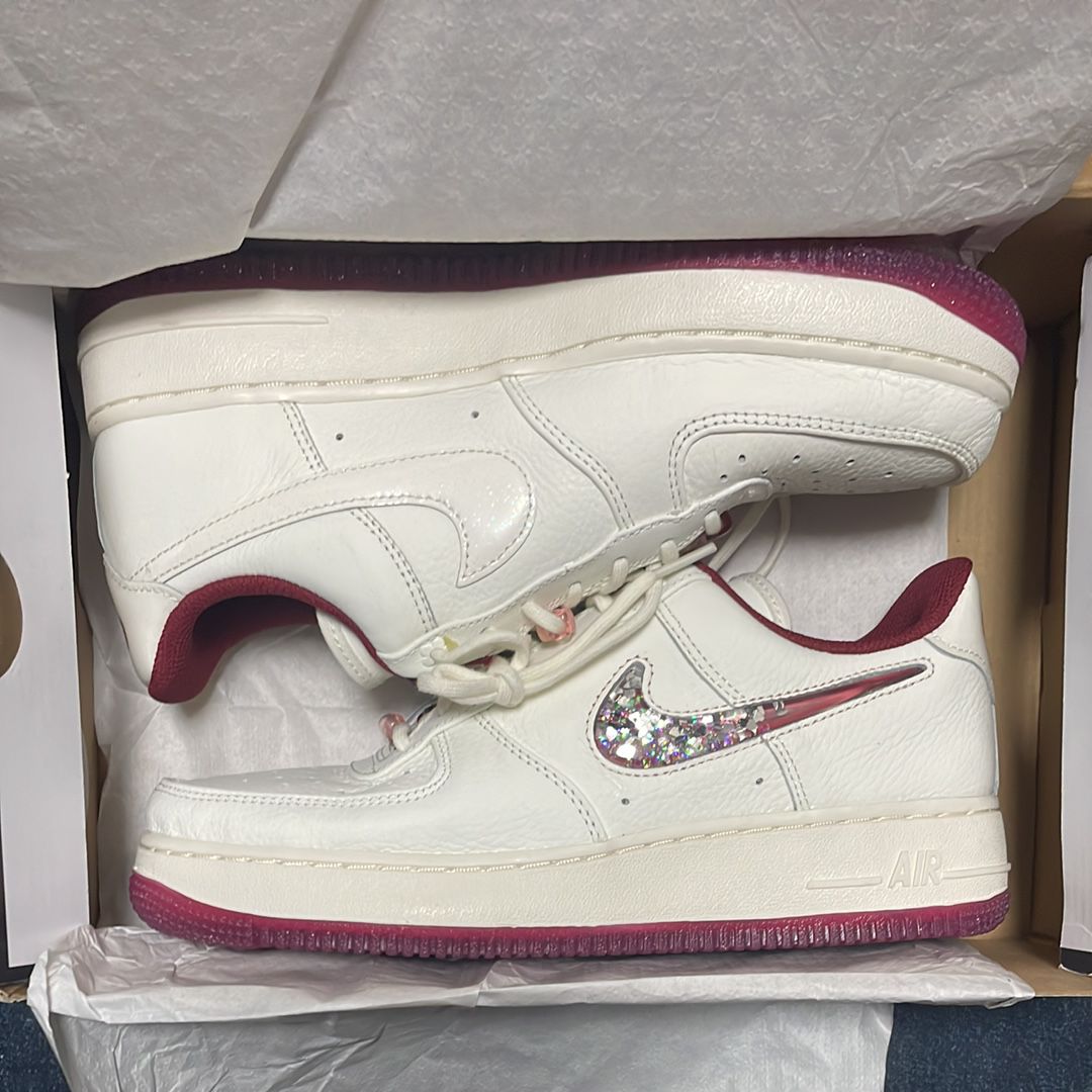 Nike Women's Air Force 1 Low "Valentine’s Day" (2024)